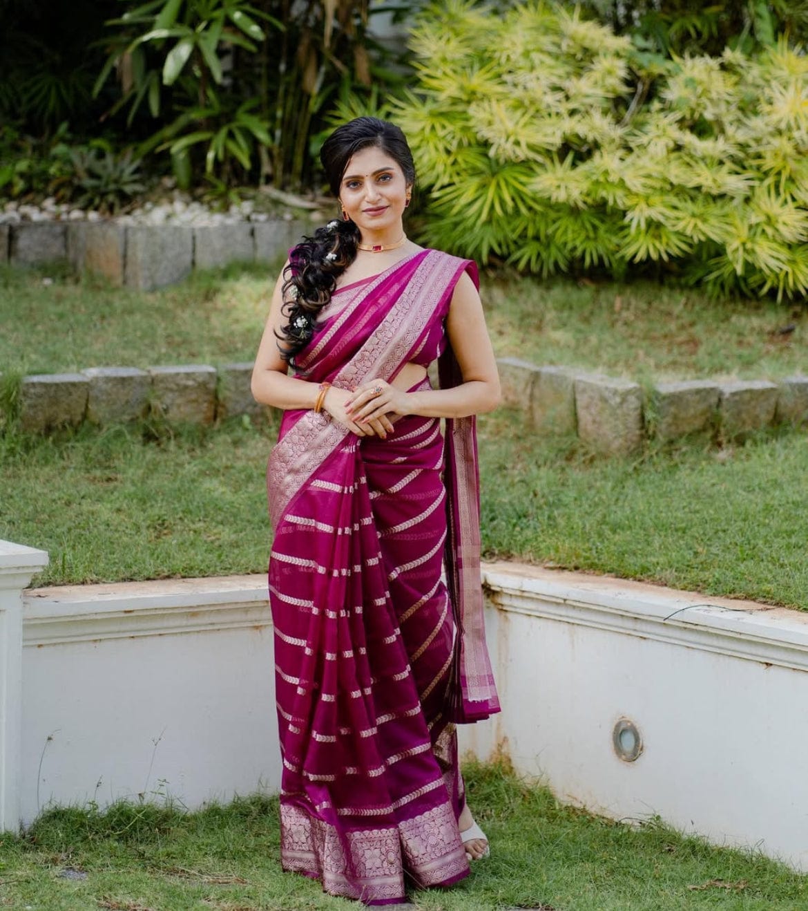 Anoosha Elegant Kora Organza Striped Saree ✨