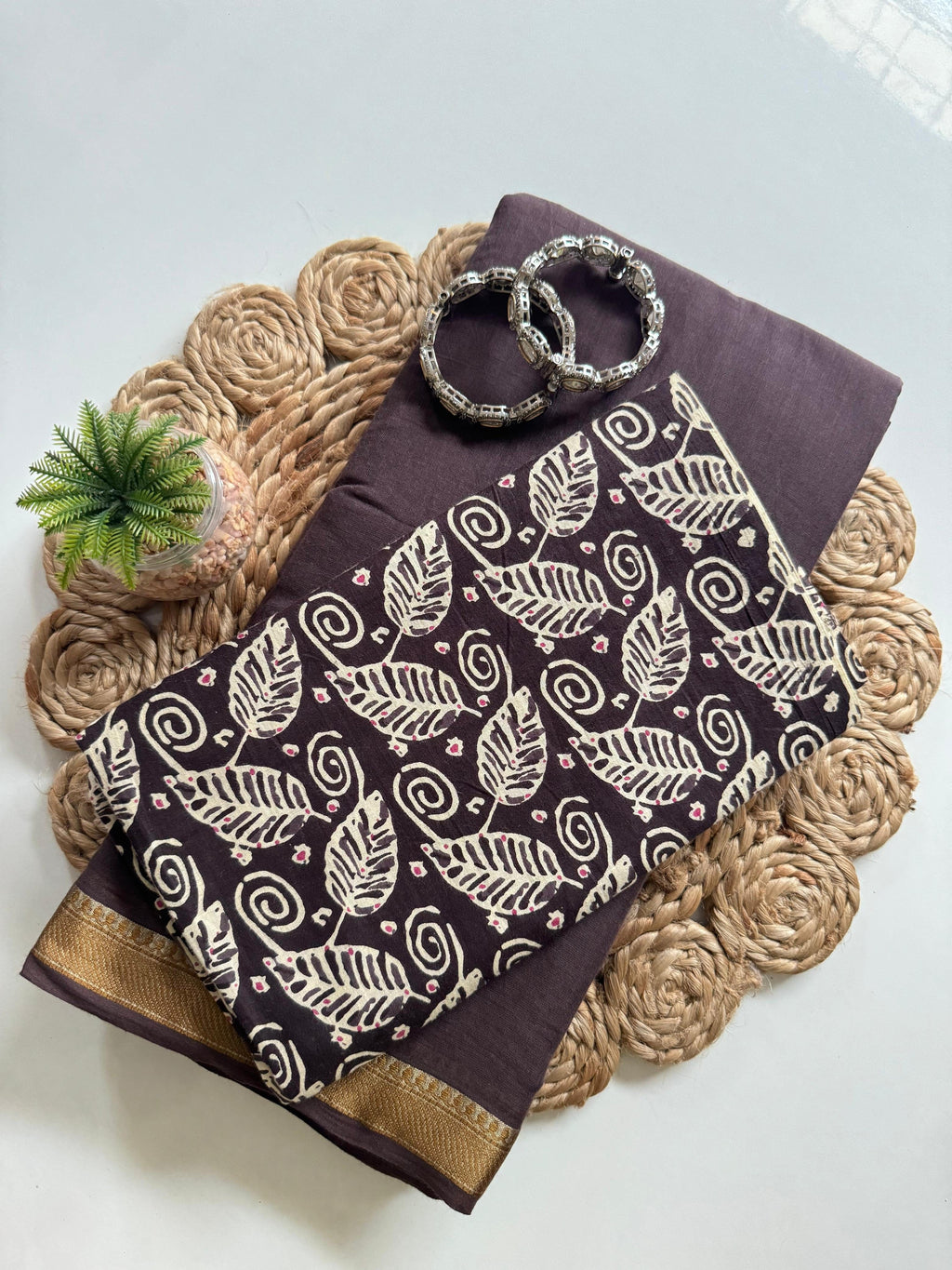 Navami Mul Cotton Saree – Resham Weaving Border with Tassels