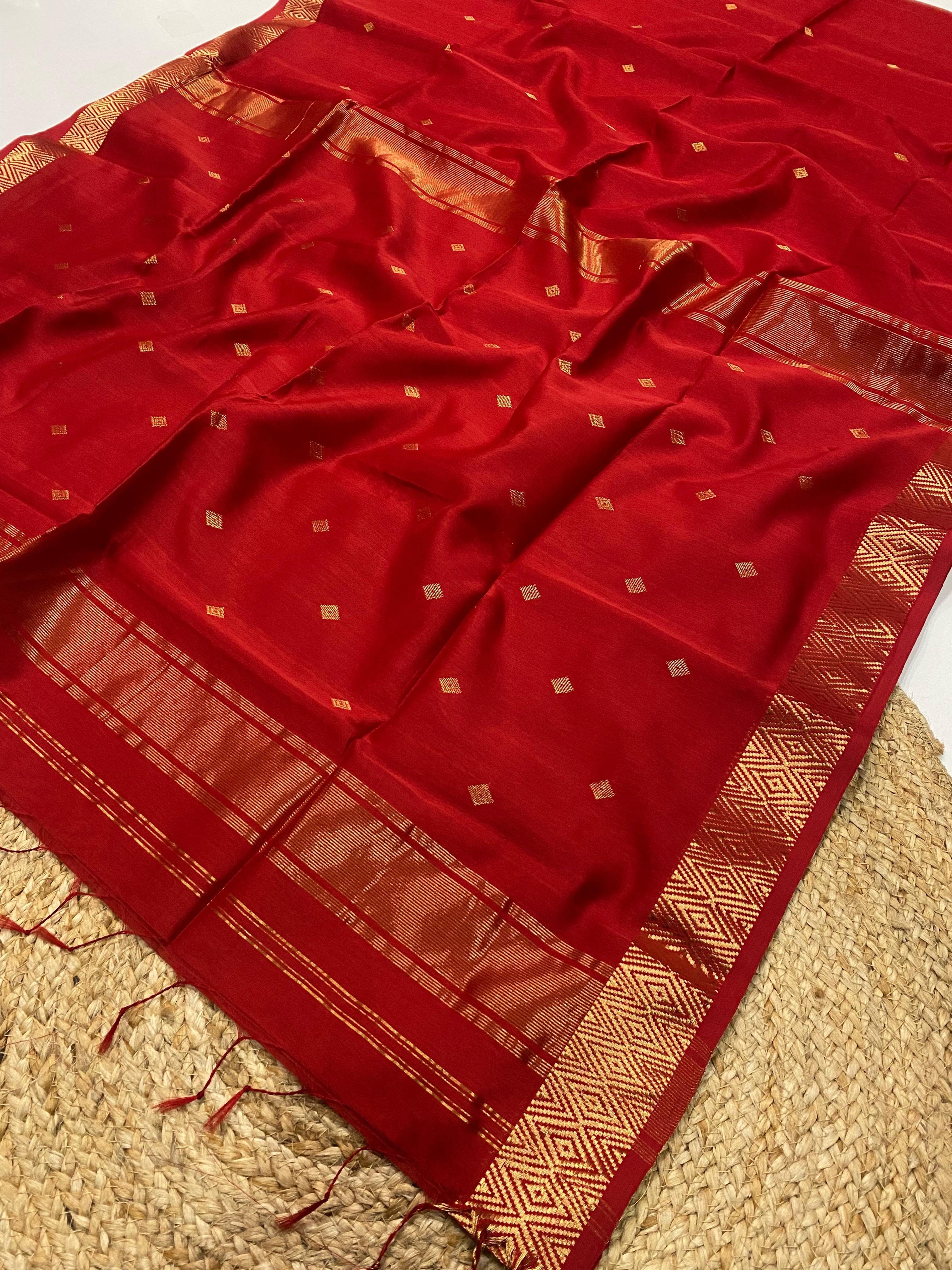 Nayanthara - Maheshwari Silk Saree with Golden Zari Border
