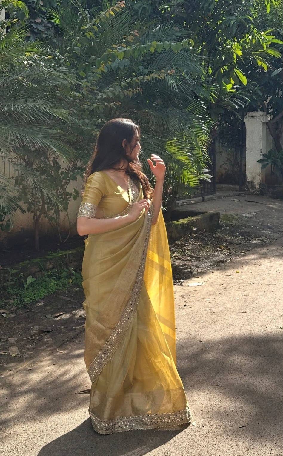 Esha - Banarasee Tissue Silk Saree