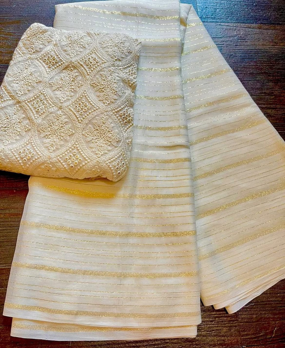 Naira Cream Georgette Saree – Timeless Grace with Blouse Piece