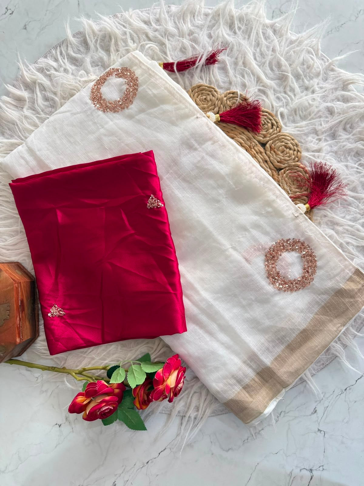 Riga - Semi Linen Saree