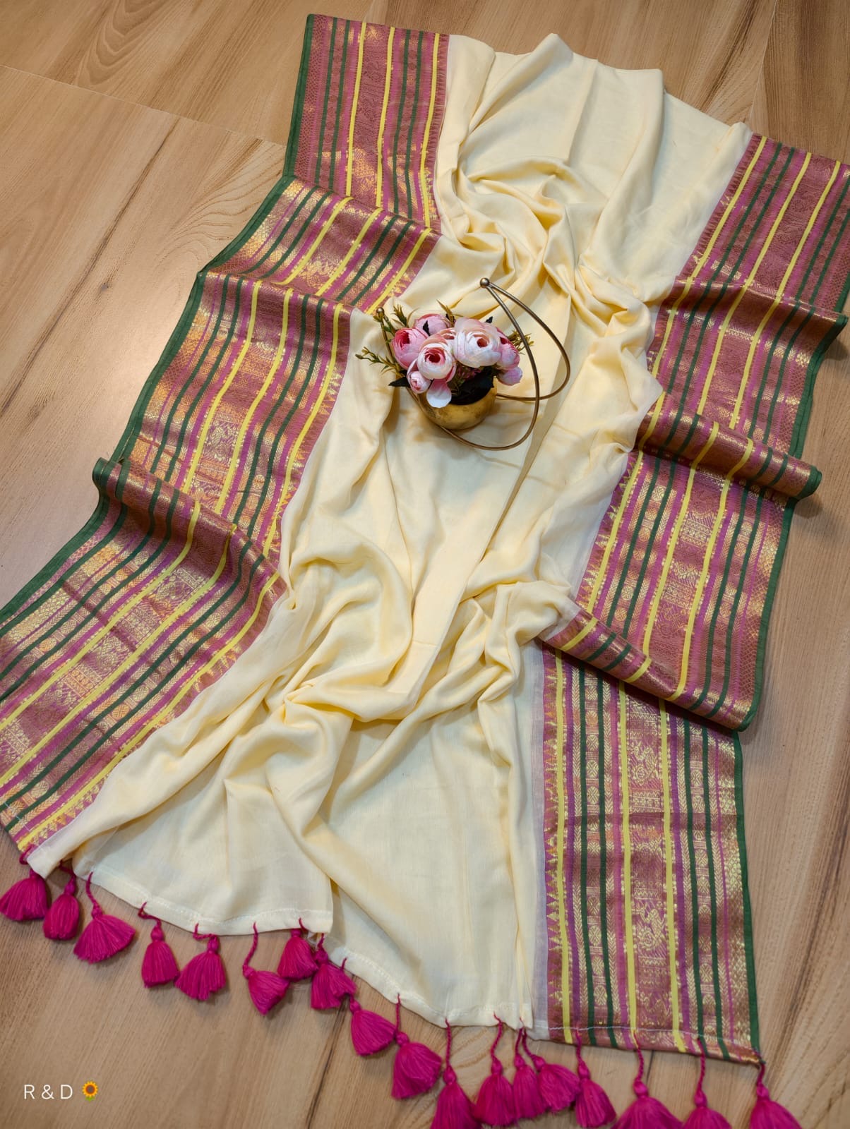 Sanita - 120 Mul Mul Handloom Cotton Saree
