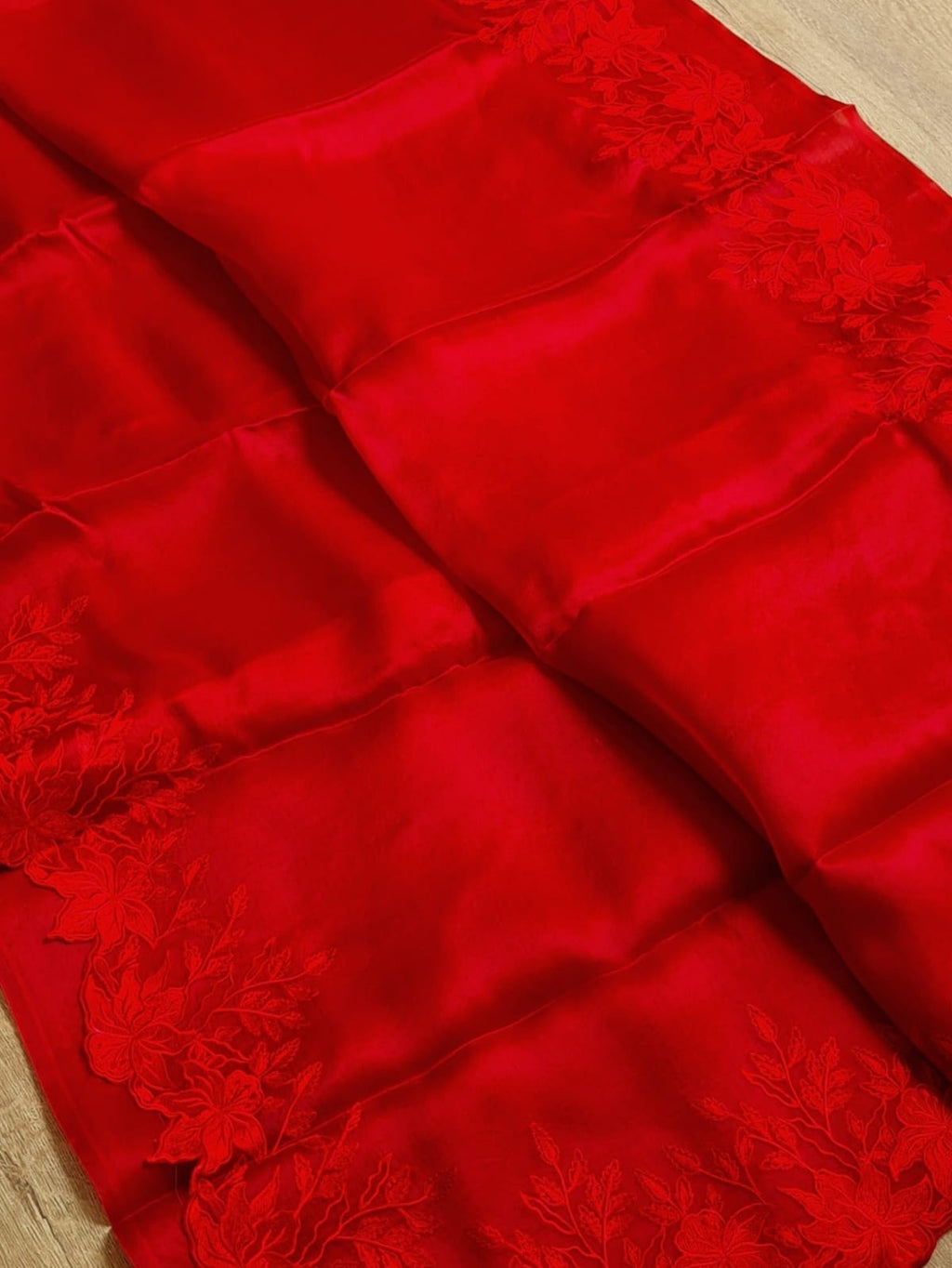 Kwab - Pure Organza Silk Embroidery Alfi Cutwork Scallop Border Saree