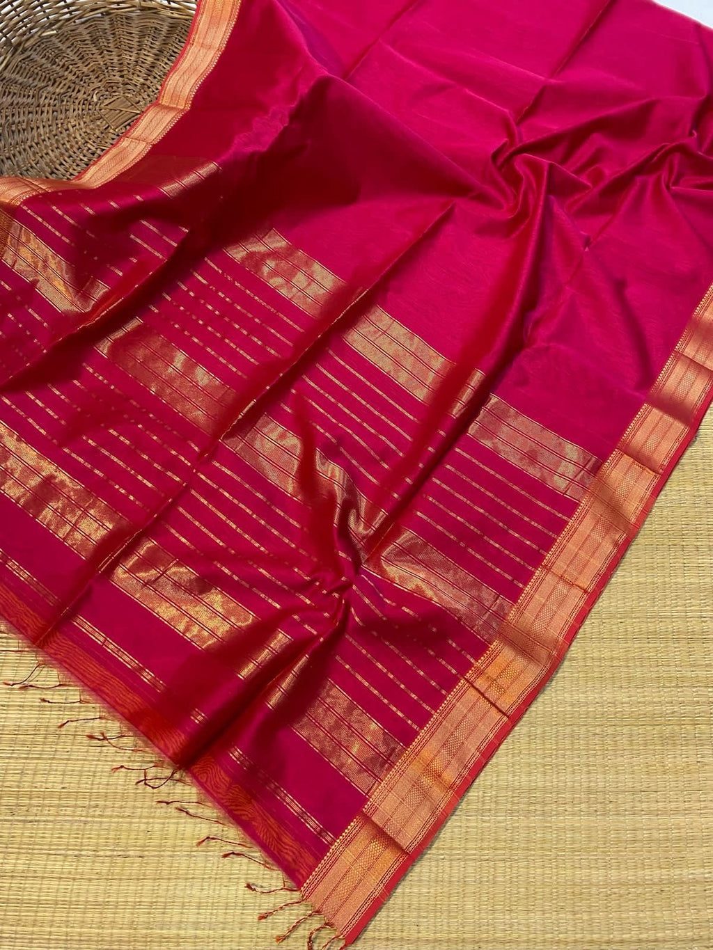 Diya Maheshwari Handloom Jari Chatai Border Saree