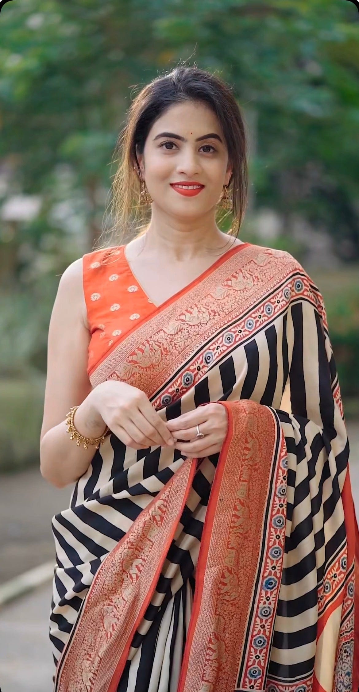 Aami - Pure Dola Silk weaving Saree