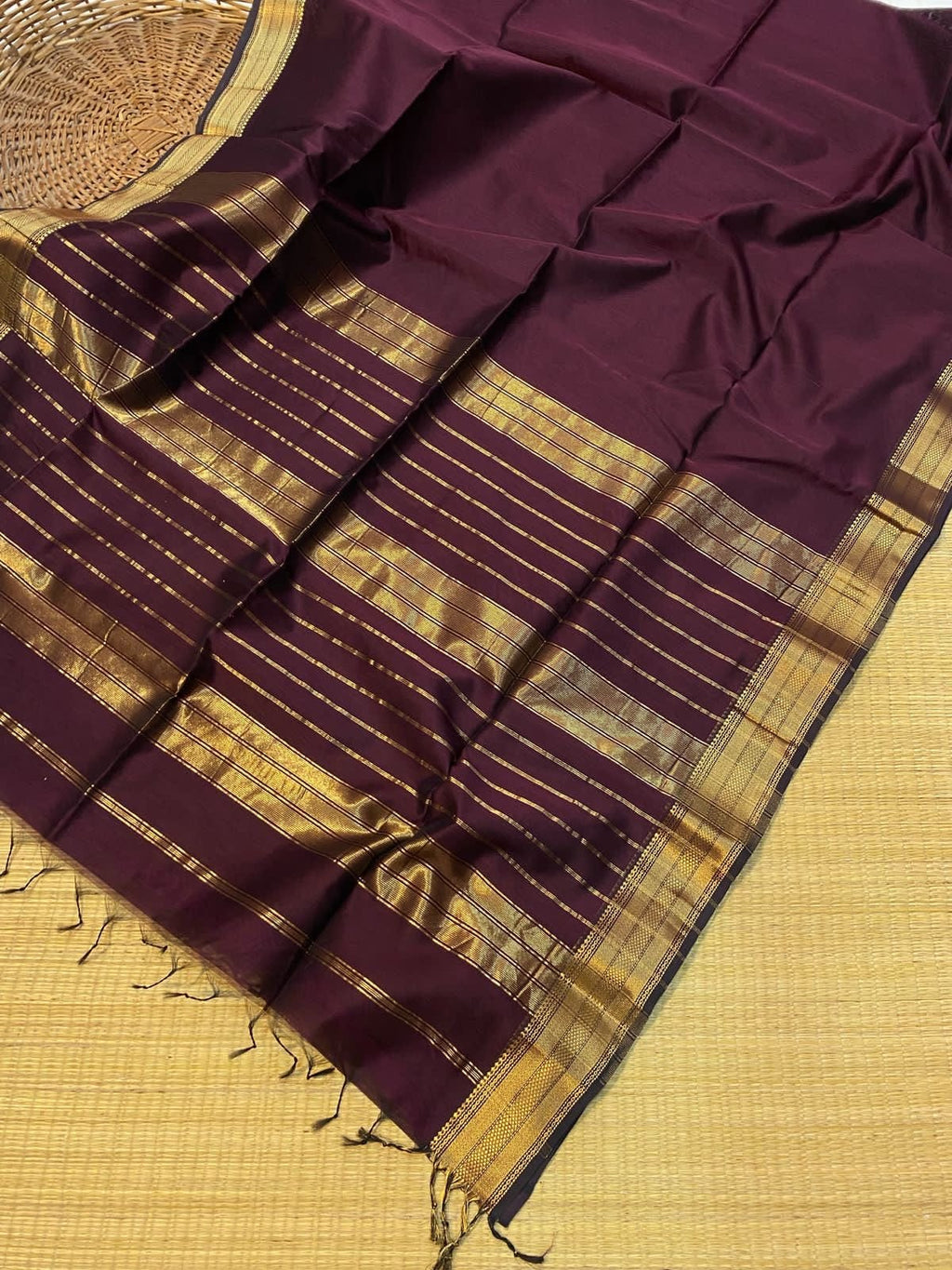 Diya Maheshwari Handloom Jari Chatai Border Saree