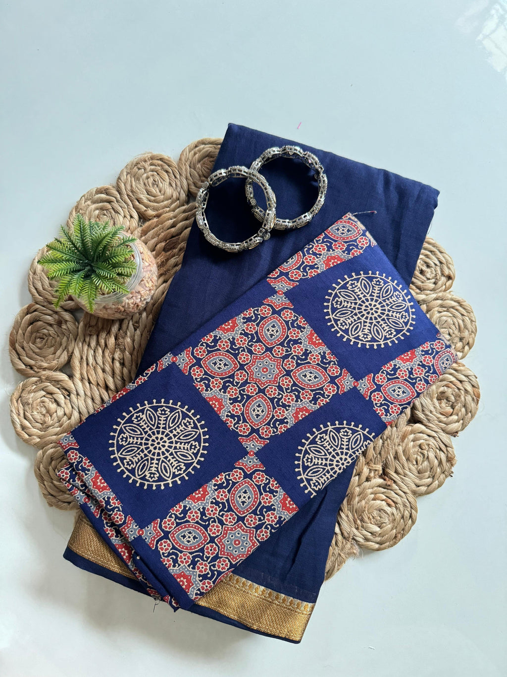 Navami Mul Cotton Saree – Resham Weaving Border with Tassels