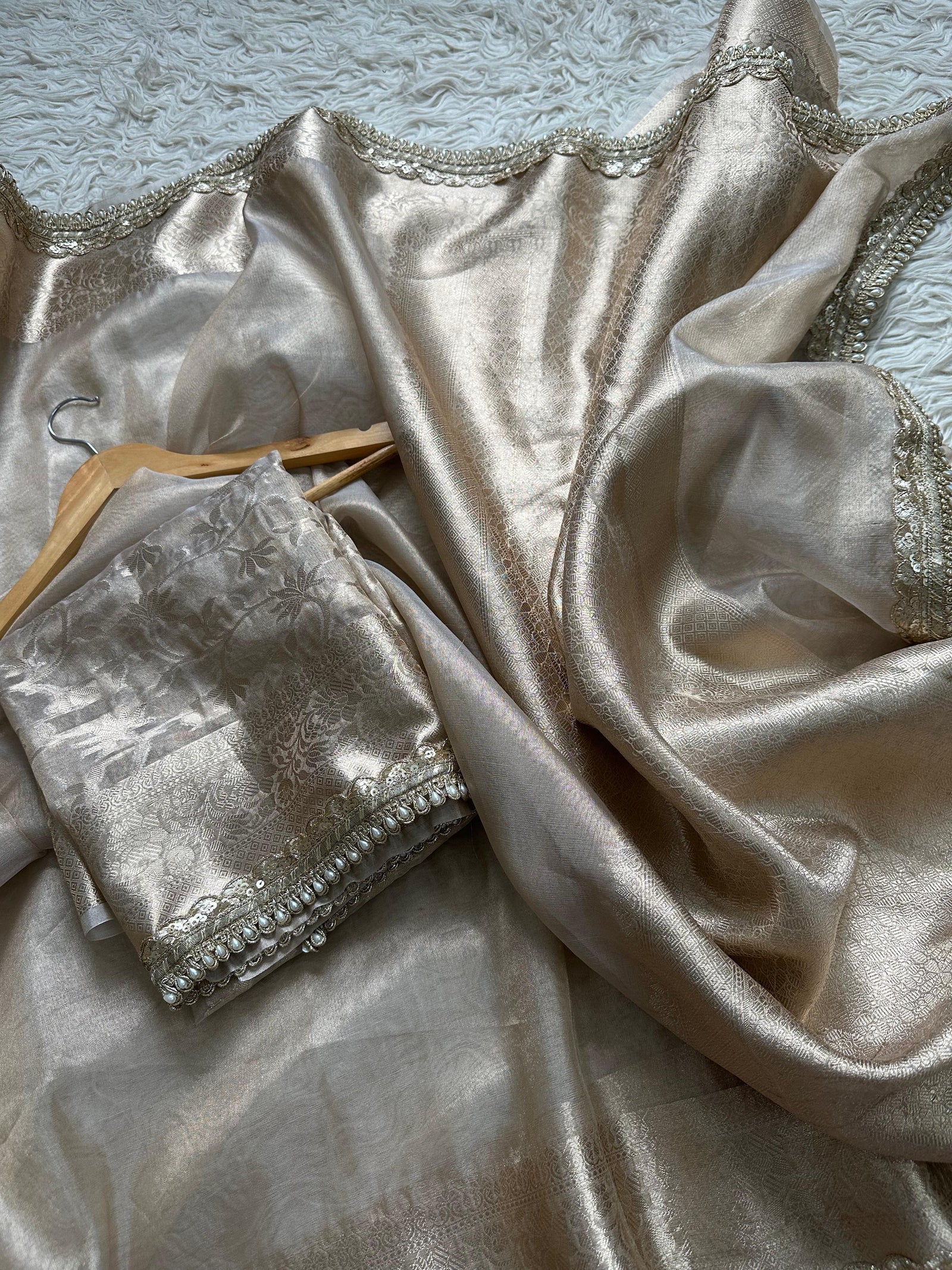 Sarangi - Gold Tissue Saree