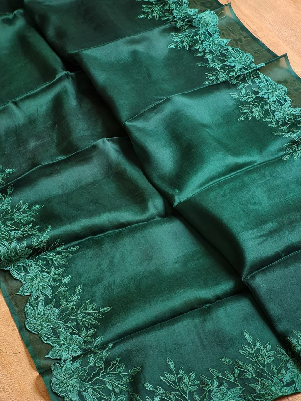 Kwab - Pure Organza Silk Embroidery Alfi Cutwork Scallop Border Saree