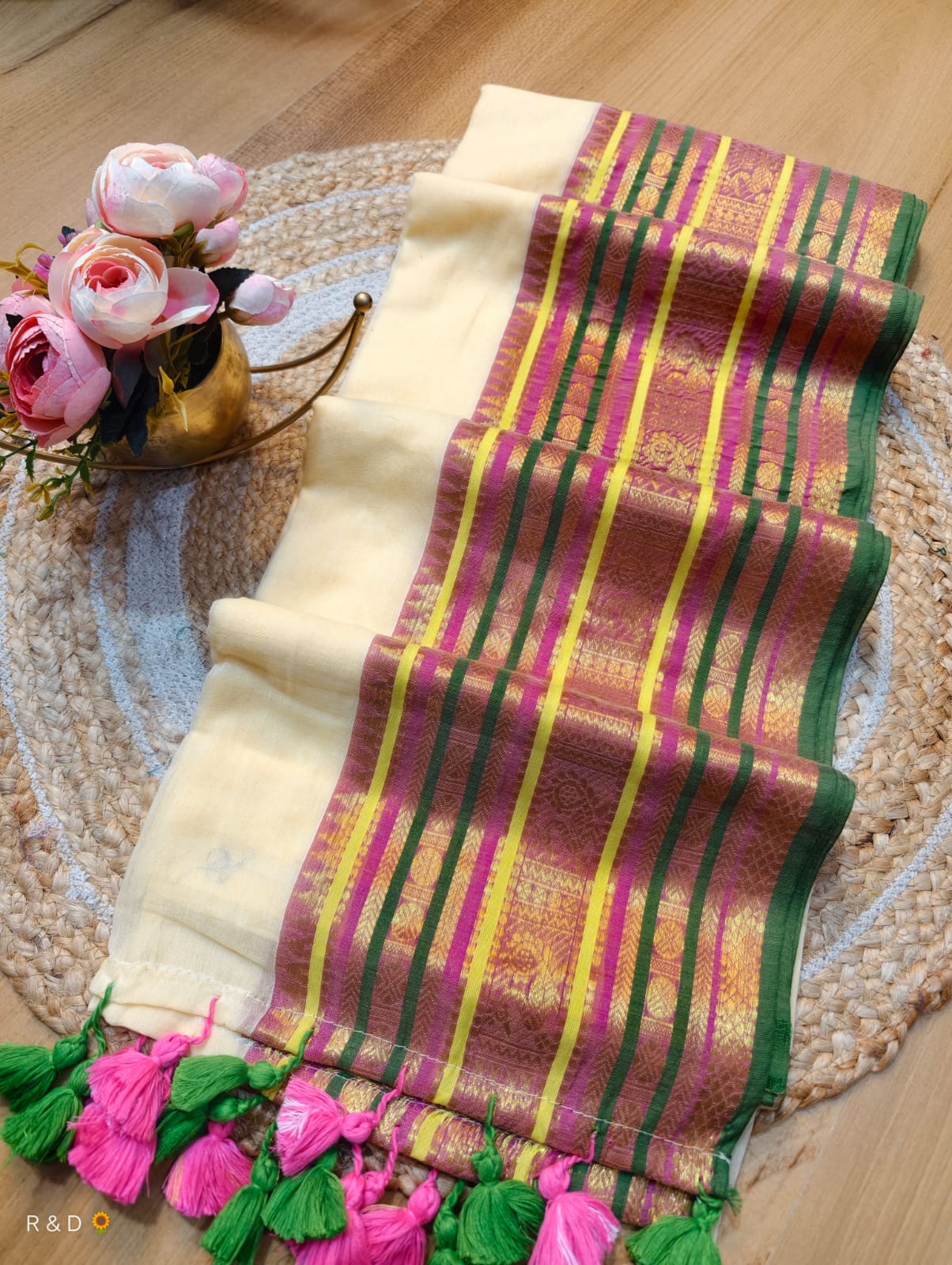 Sanita - 120 Mul Mul Handloom Cotton Saree