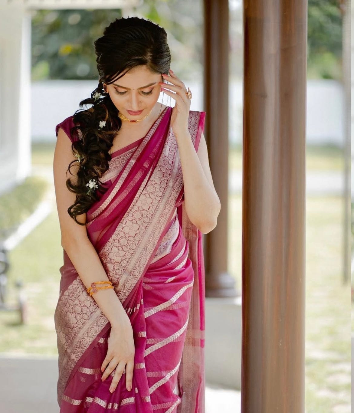 Anoosha Elegant Kora Organza Striped Saree ✨