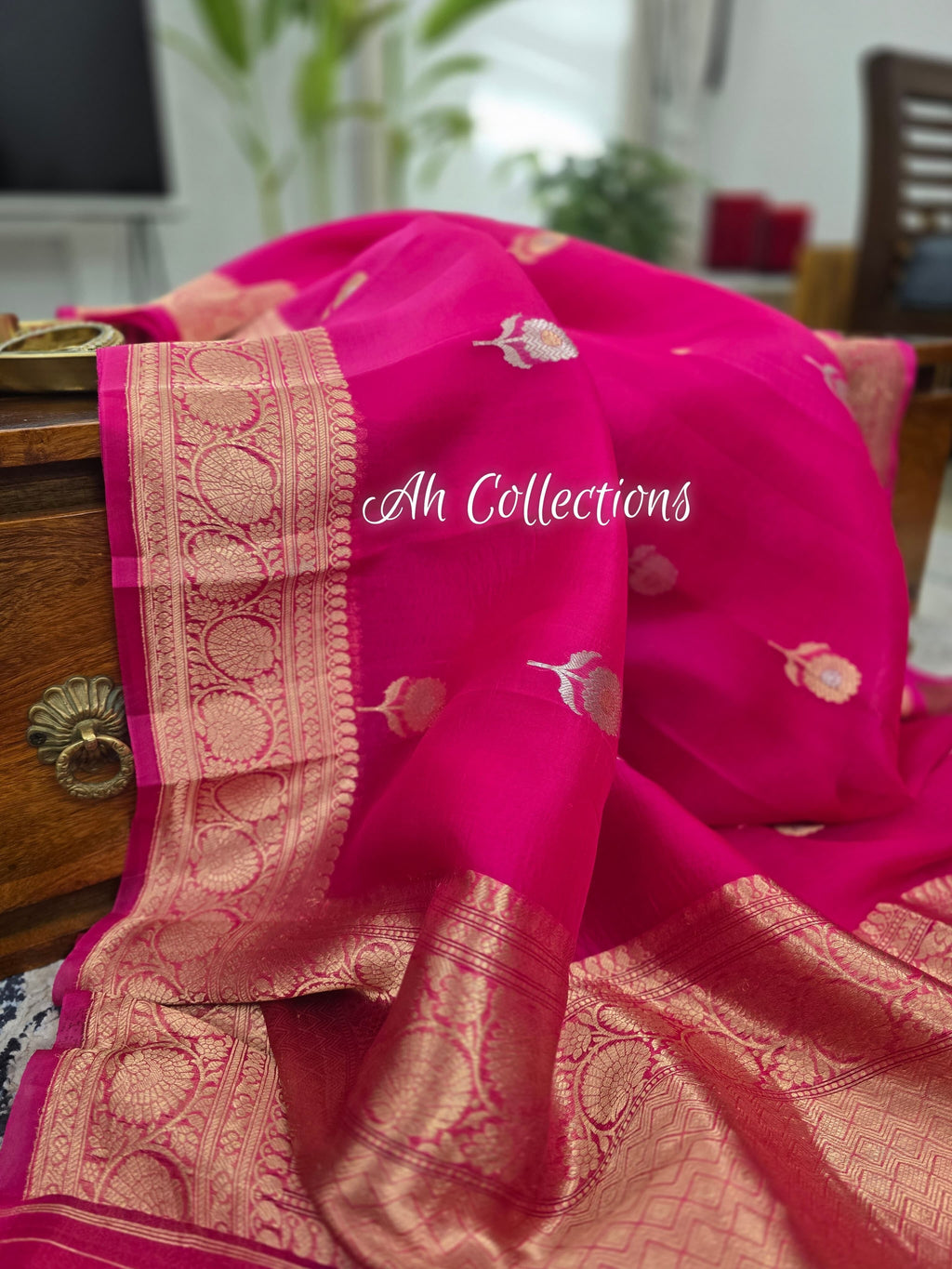 Chahat - Handwoven Kaduwa Kora Silk Saree