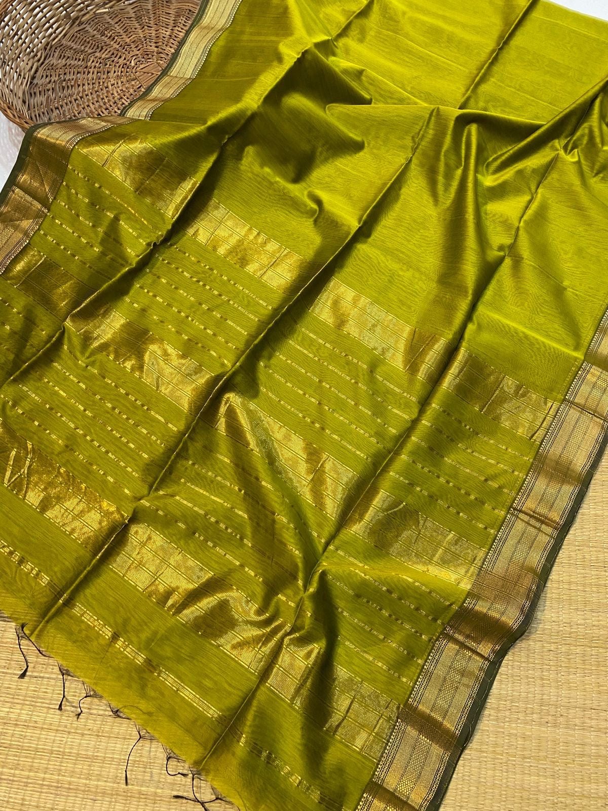 Diya Maheshwari Handloom Jari Chatai Border Saree