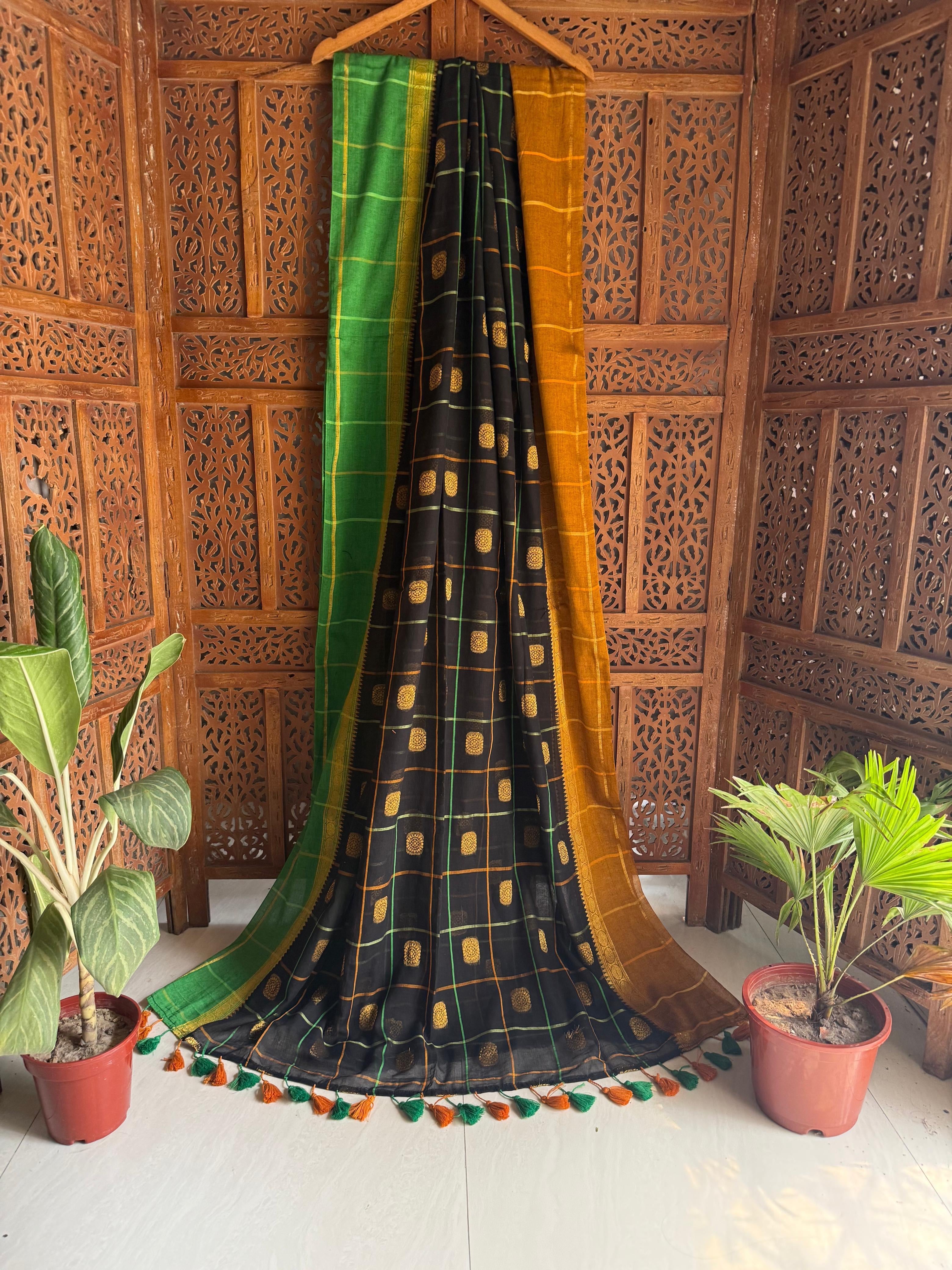 Savika - 120 Mul Mul Handloom Cotton Saree