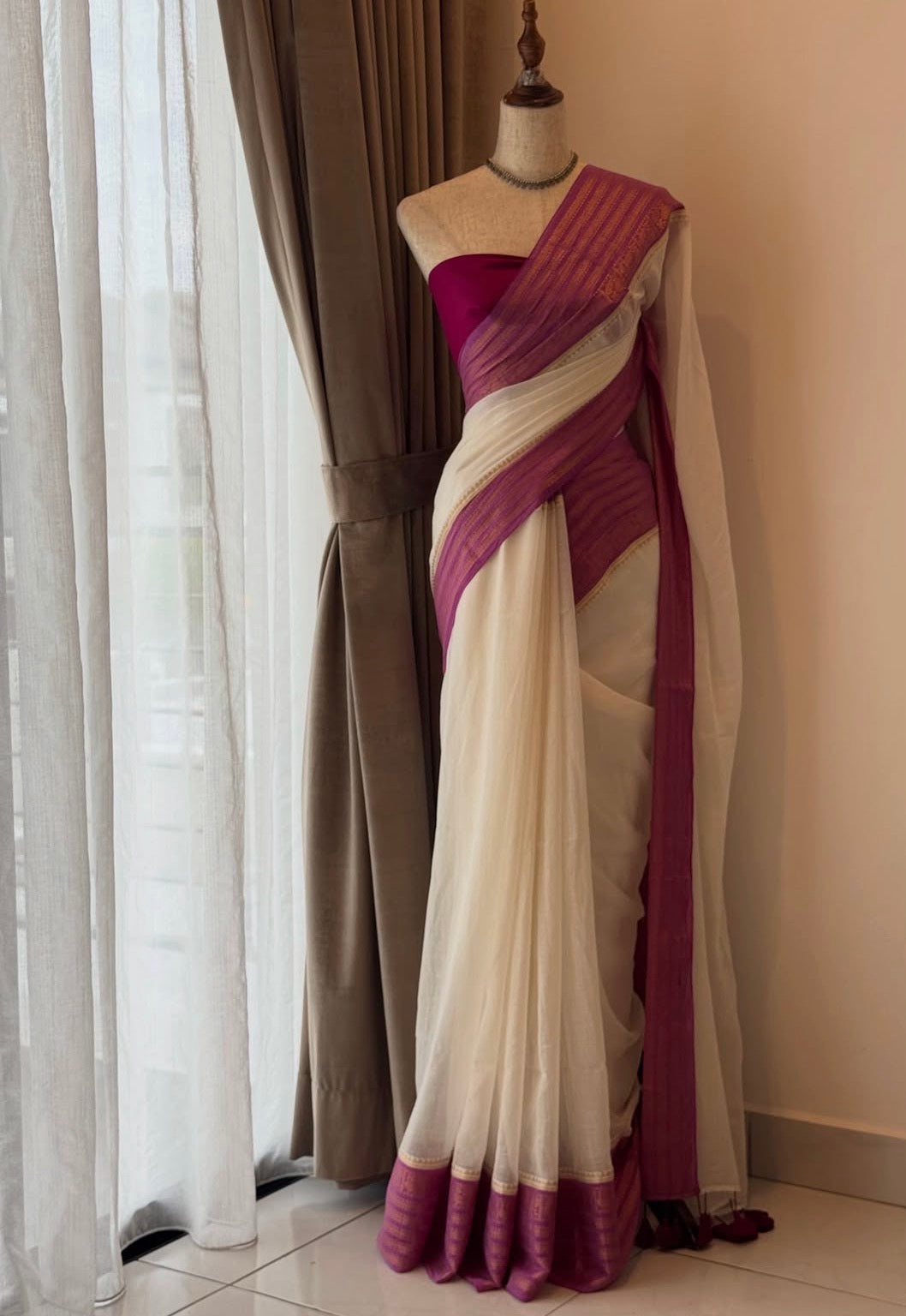 Sharda - 120 Mul Mul Handloom Cotton Saree