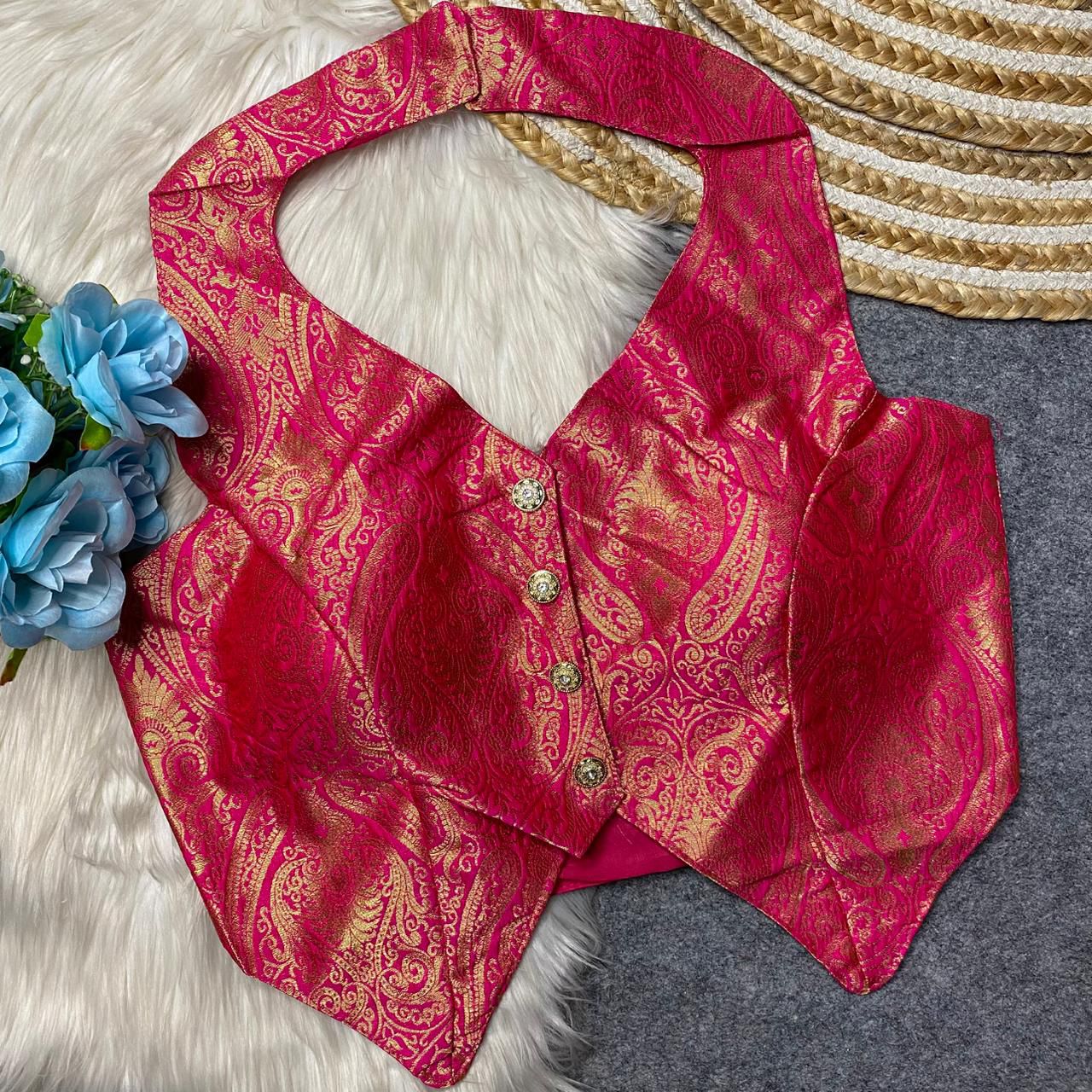 Urfi - Banarasi silk Padded Blouse