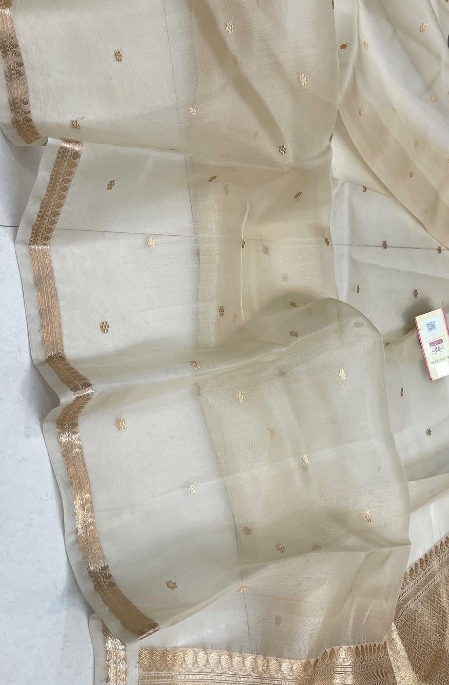 Nirosha - Pure Kora Silk Saree