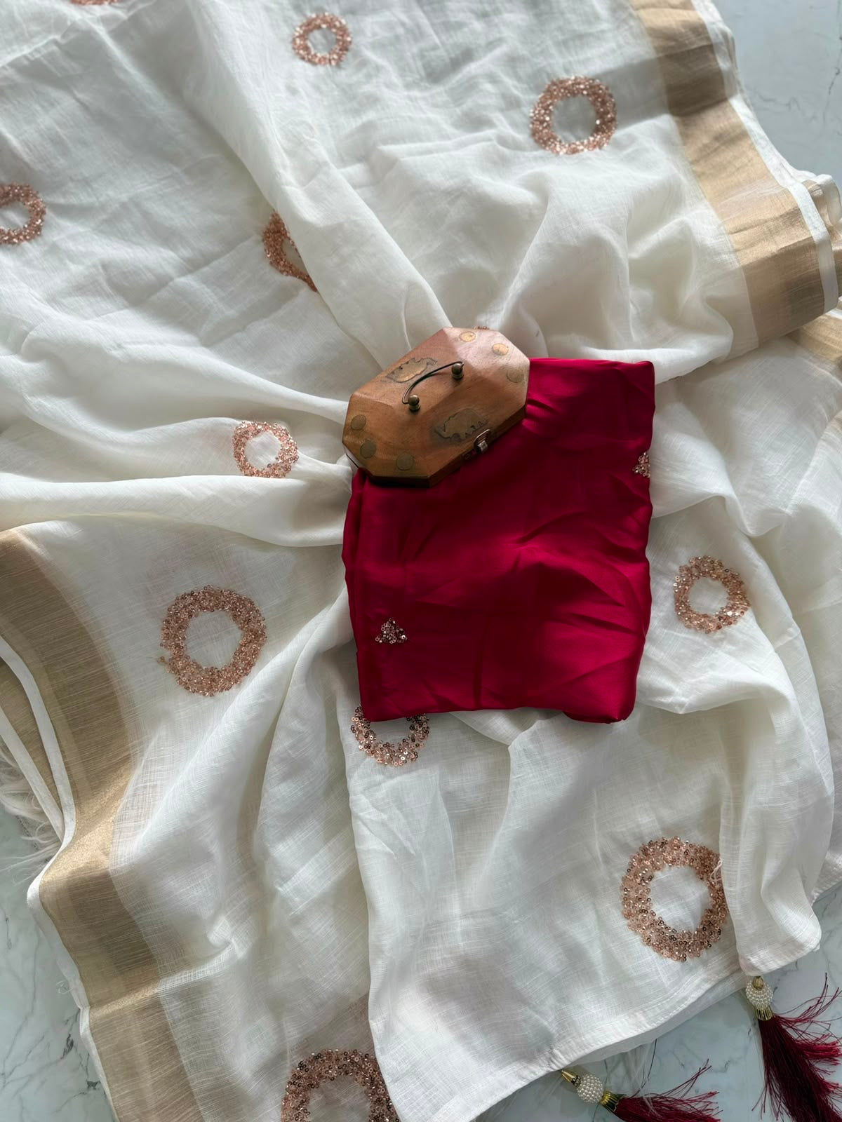Riga - Semi Linen Saree
