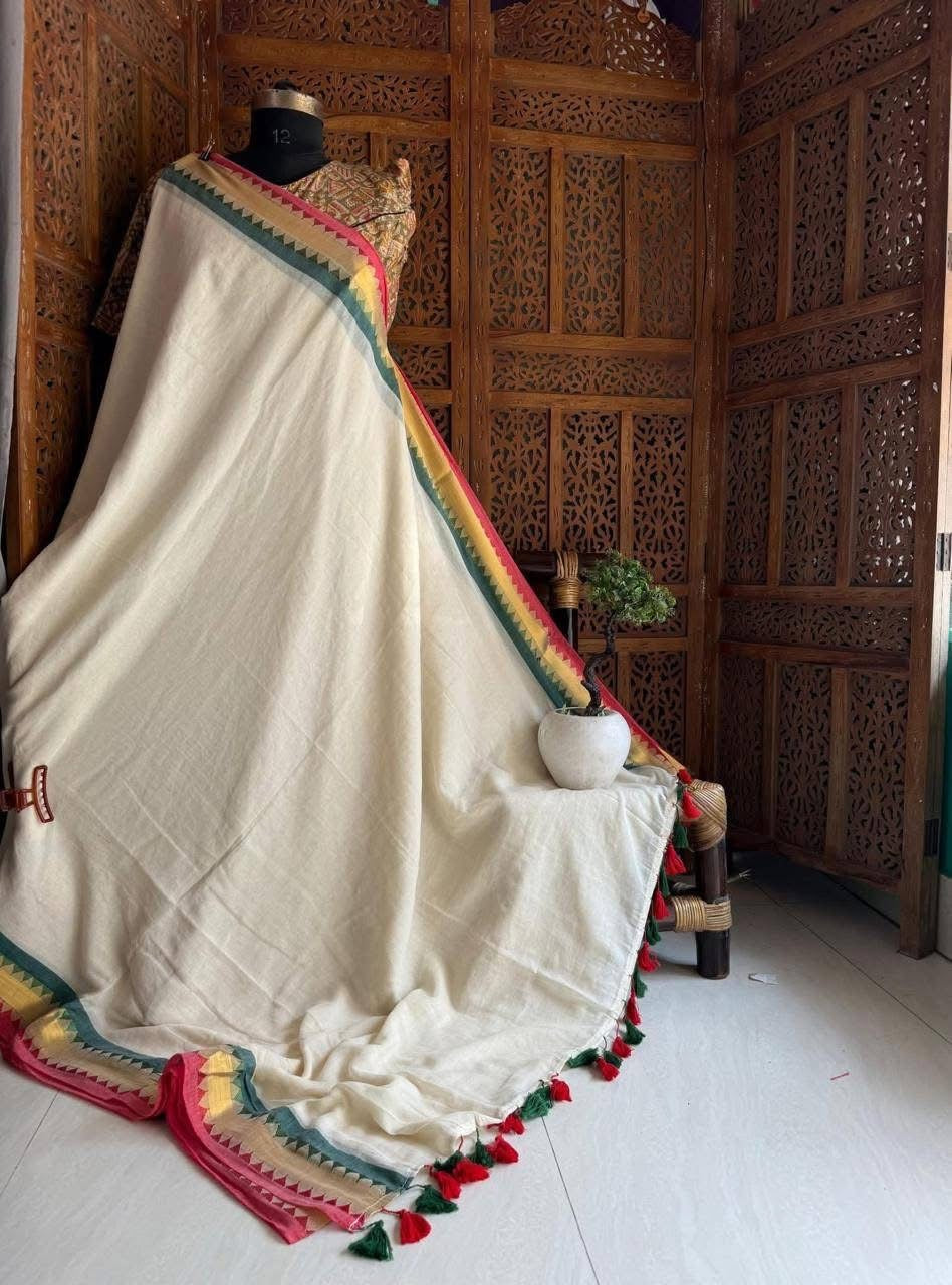 Anchal - Pure Mul Mul Handwoven Saree