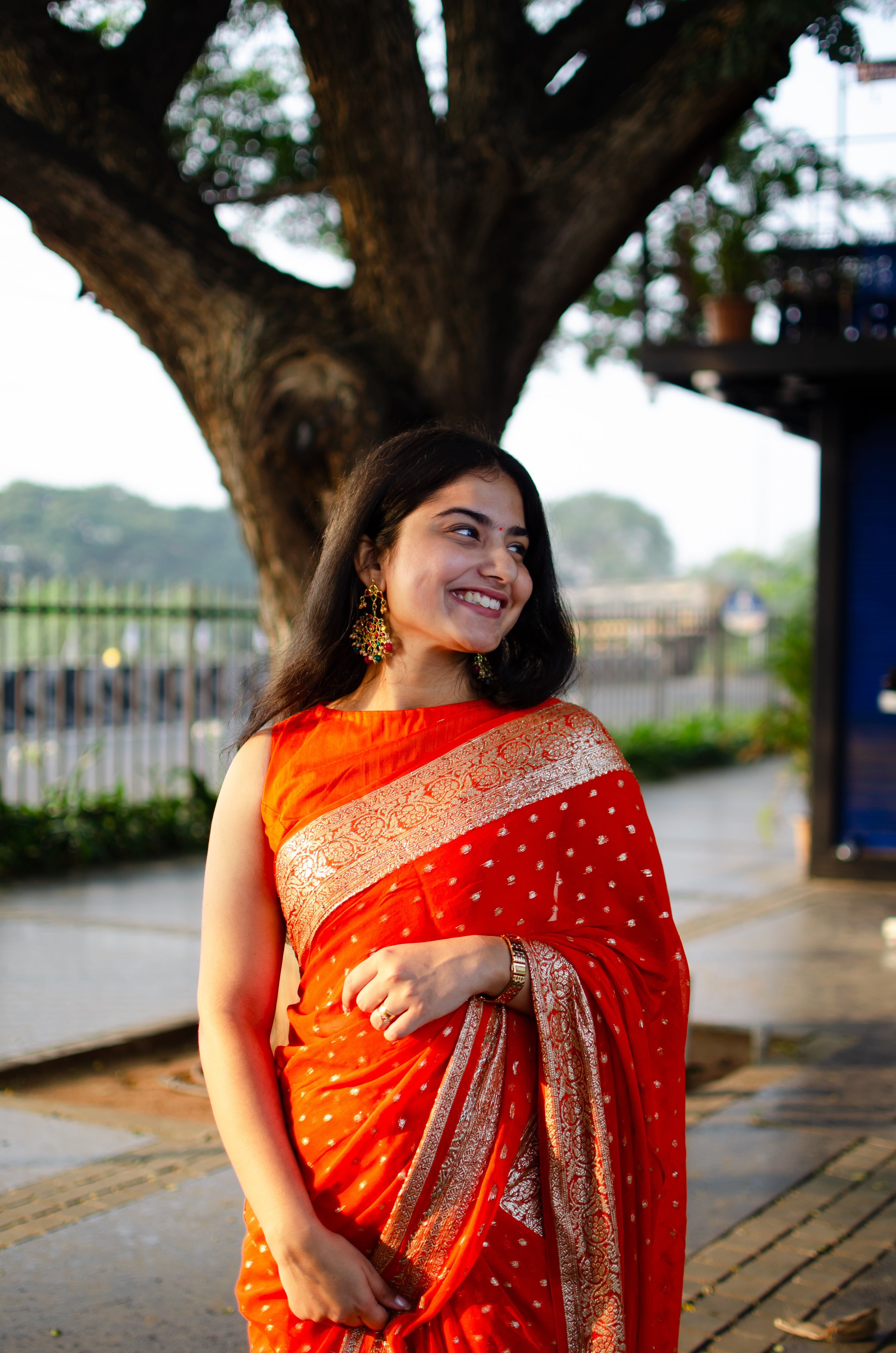 Liya - Georgette saree with gold butties