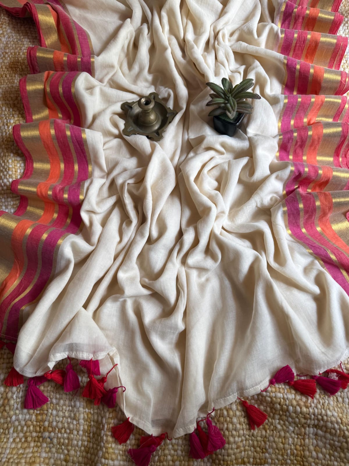 Sharika - 120 Mul Mul Handloom Cotton Saree