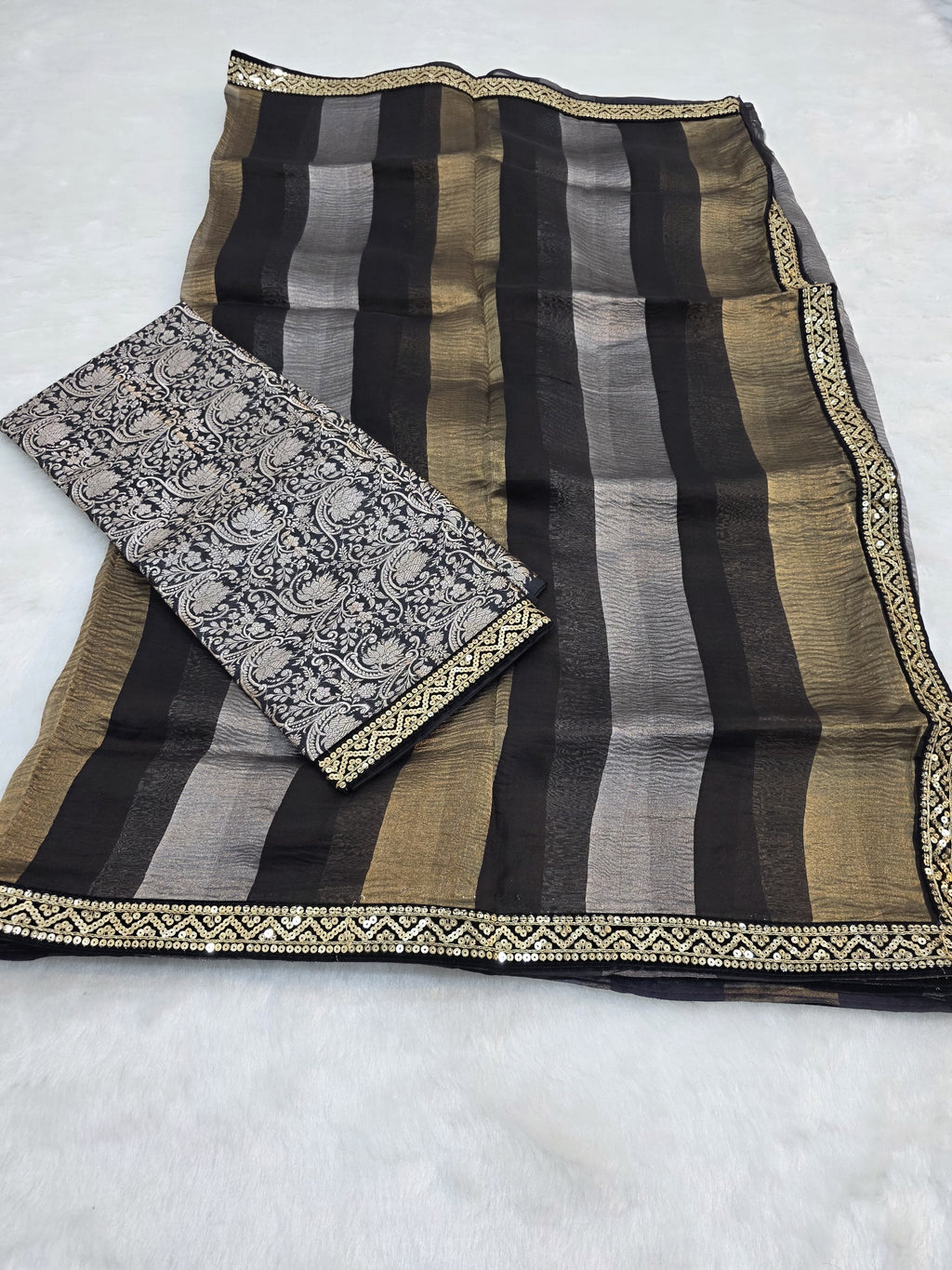 Vandana - Pure Kora Silk Handwoven Kadhua Saree