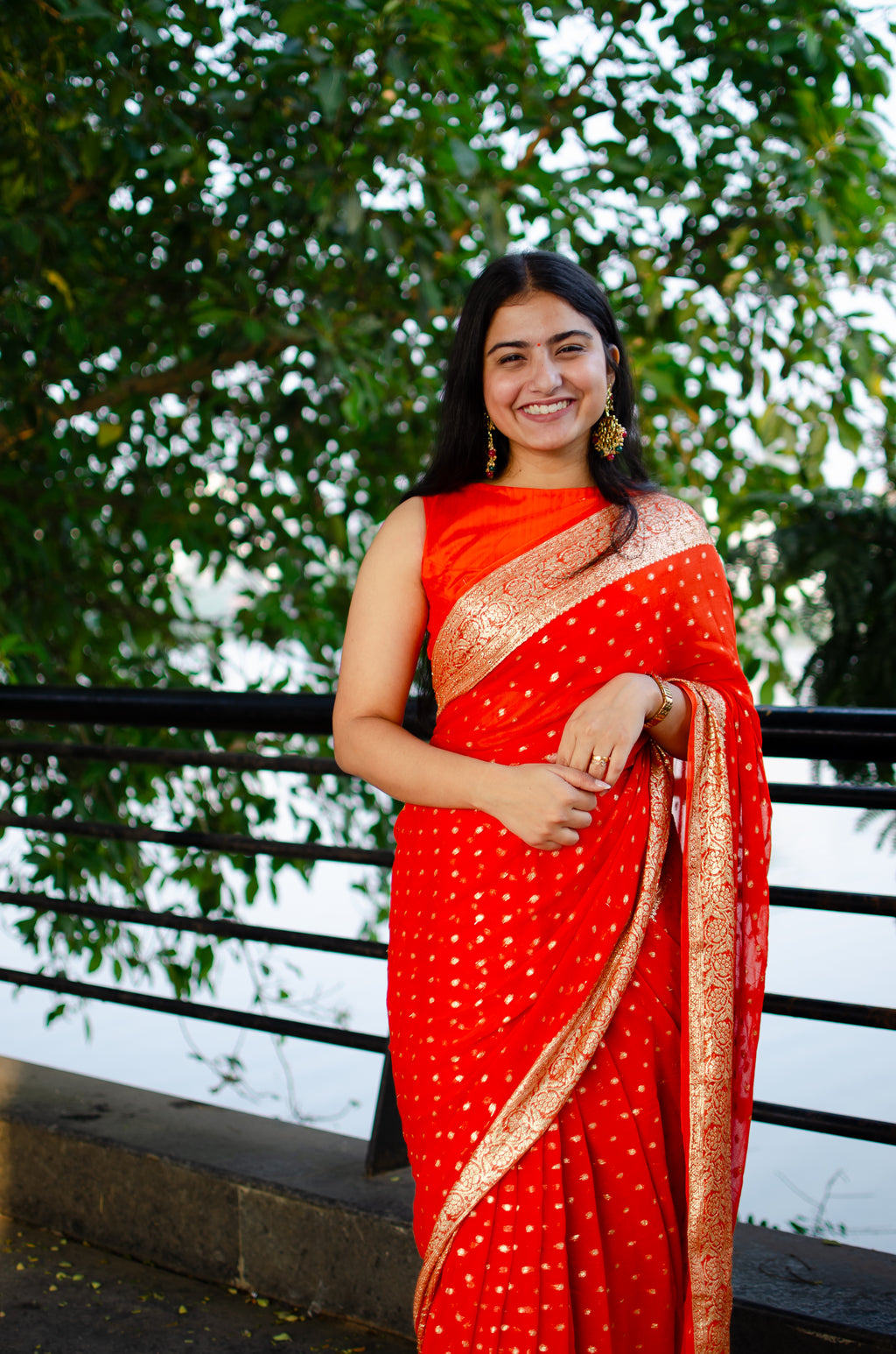 Liya - Georgette saree with gold butties