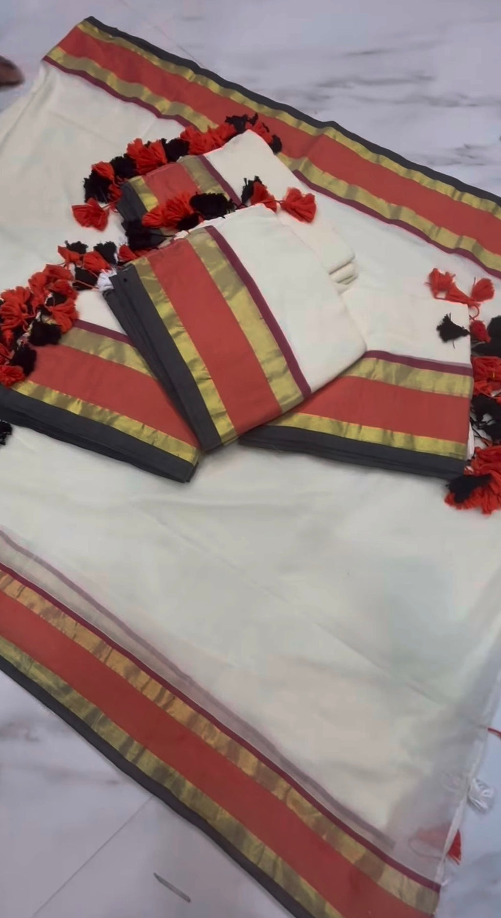 Rukmini - 120 Mul Mul Handloom Cotton Saree