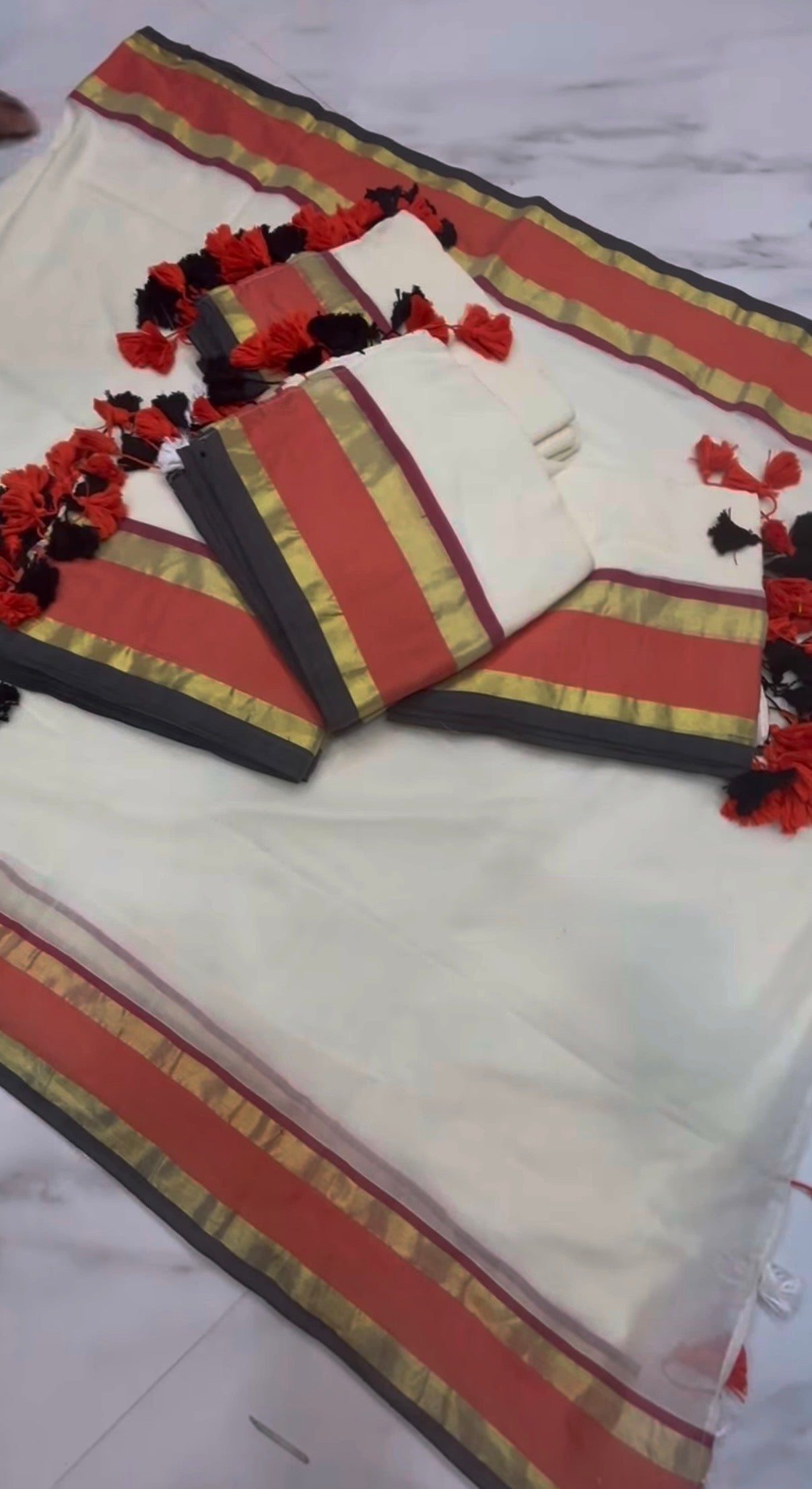 Rukmini - 120 Mul Mul Handloom Cotton Saree