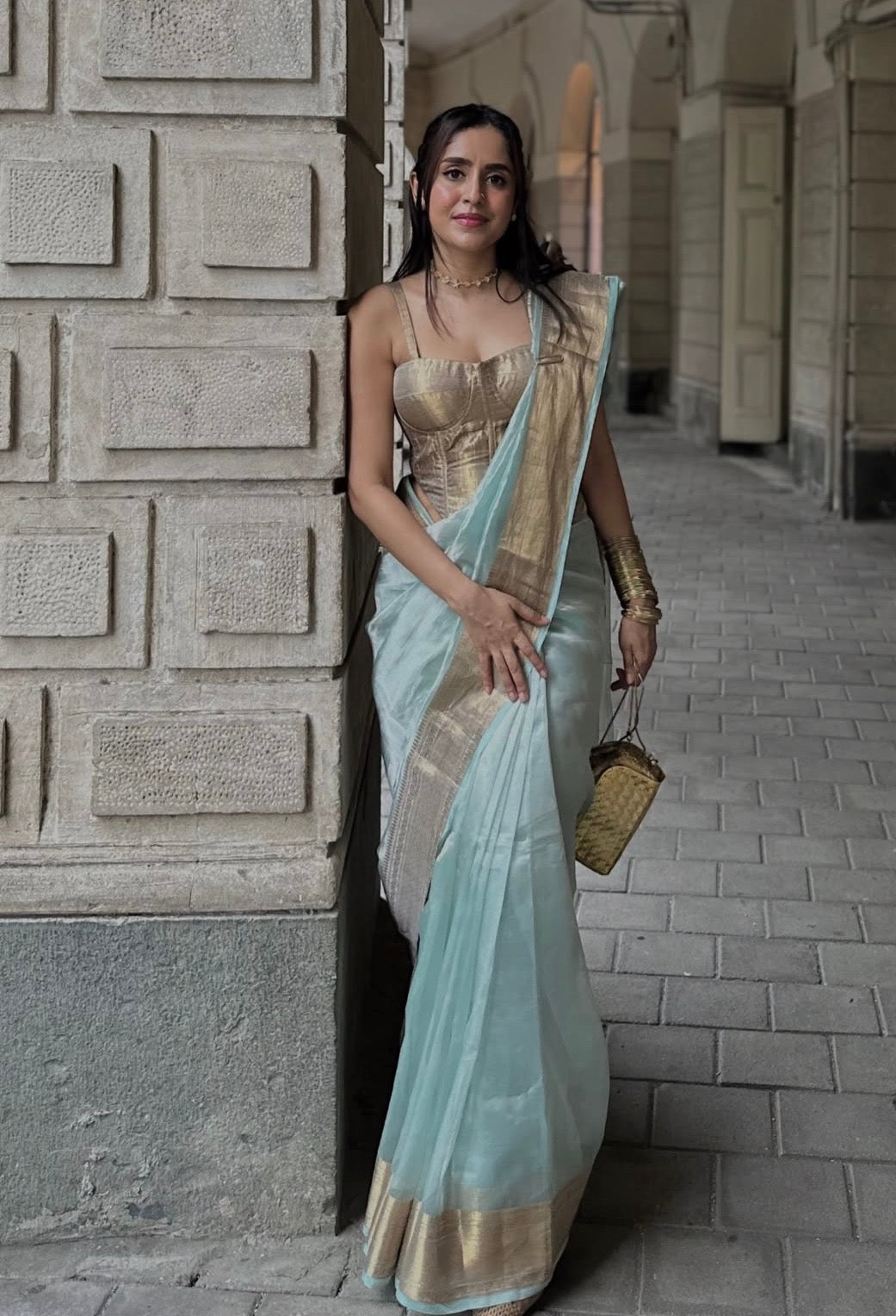 Aswi - Pure Banarasee Tissue Silk Saree