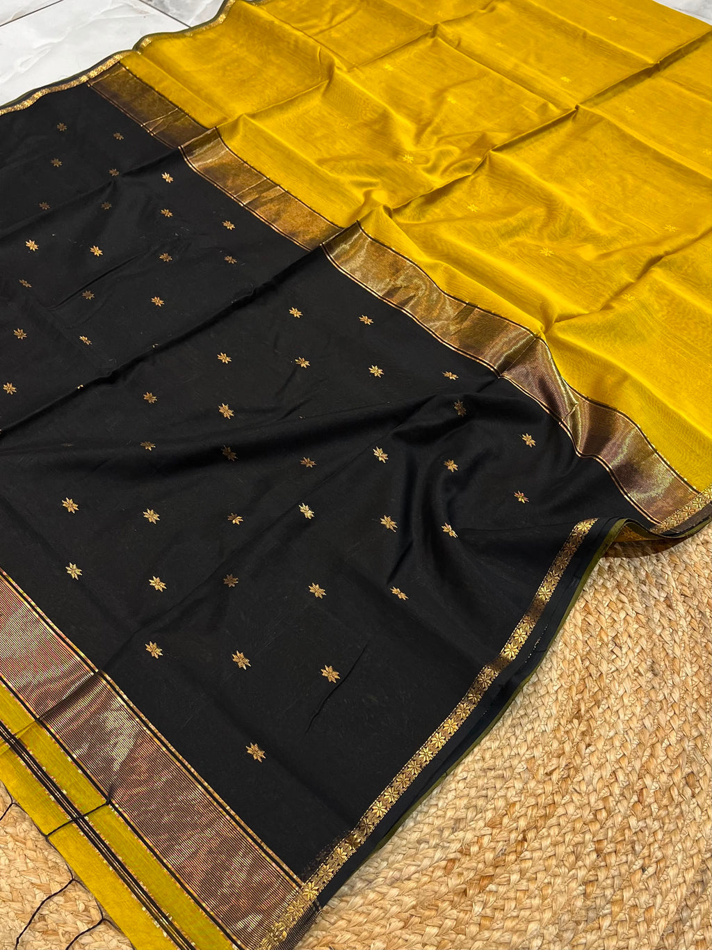 Jokha - Pure Maheswari Silk Saree