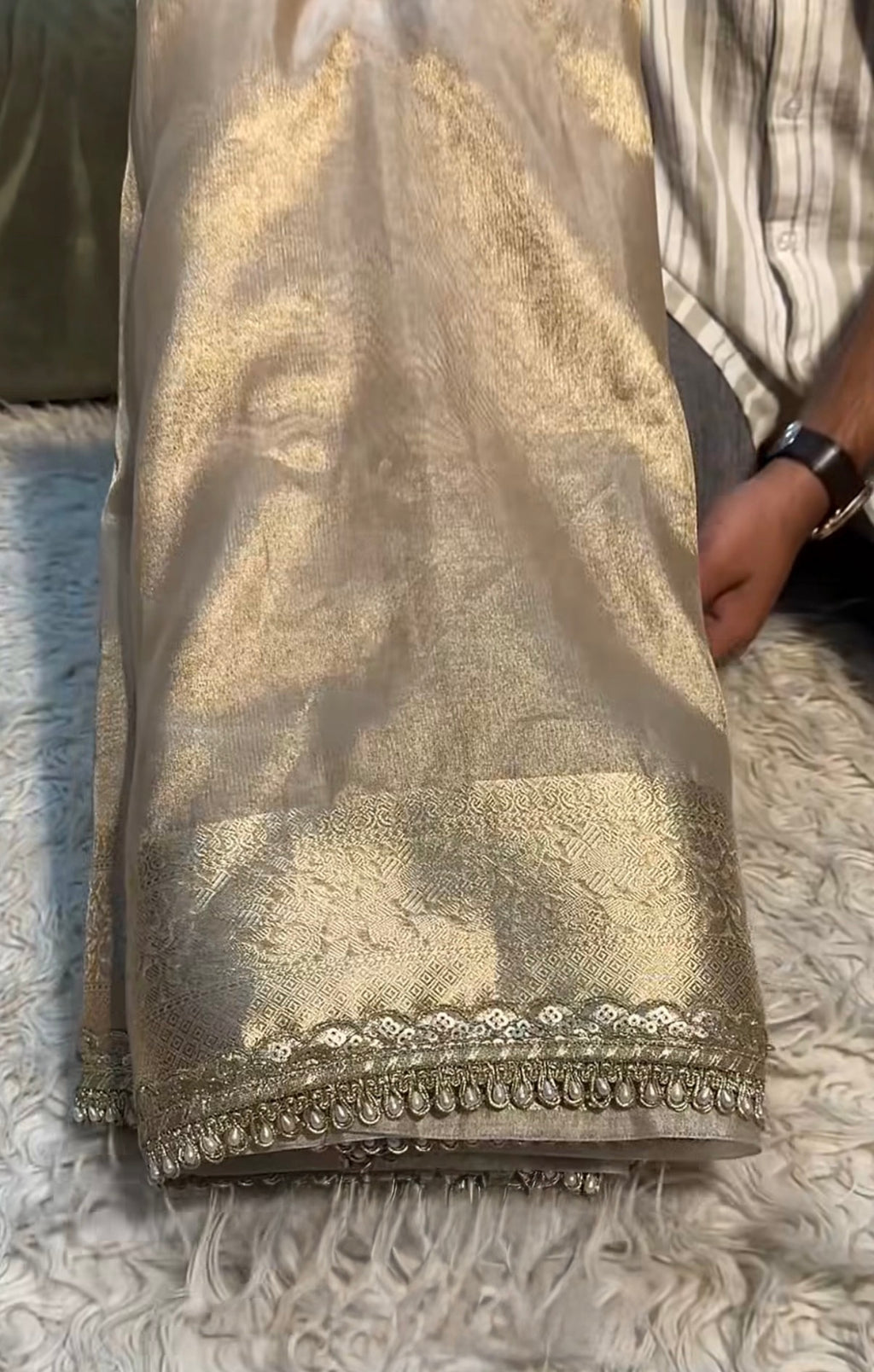 Sarangi - Gold Tissue Saree