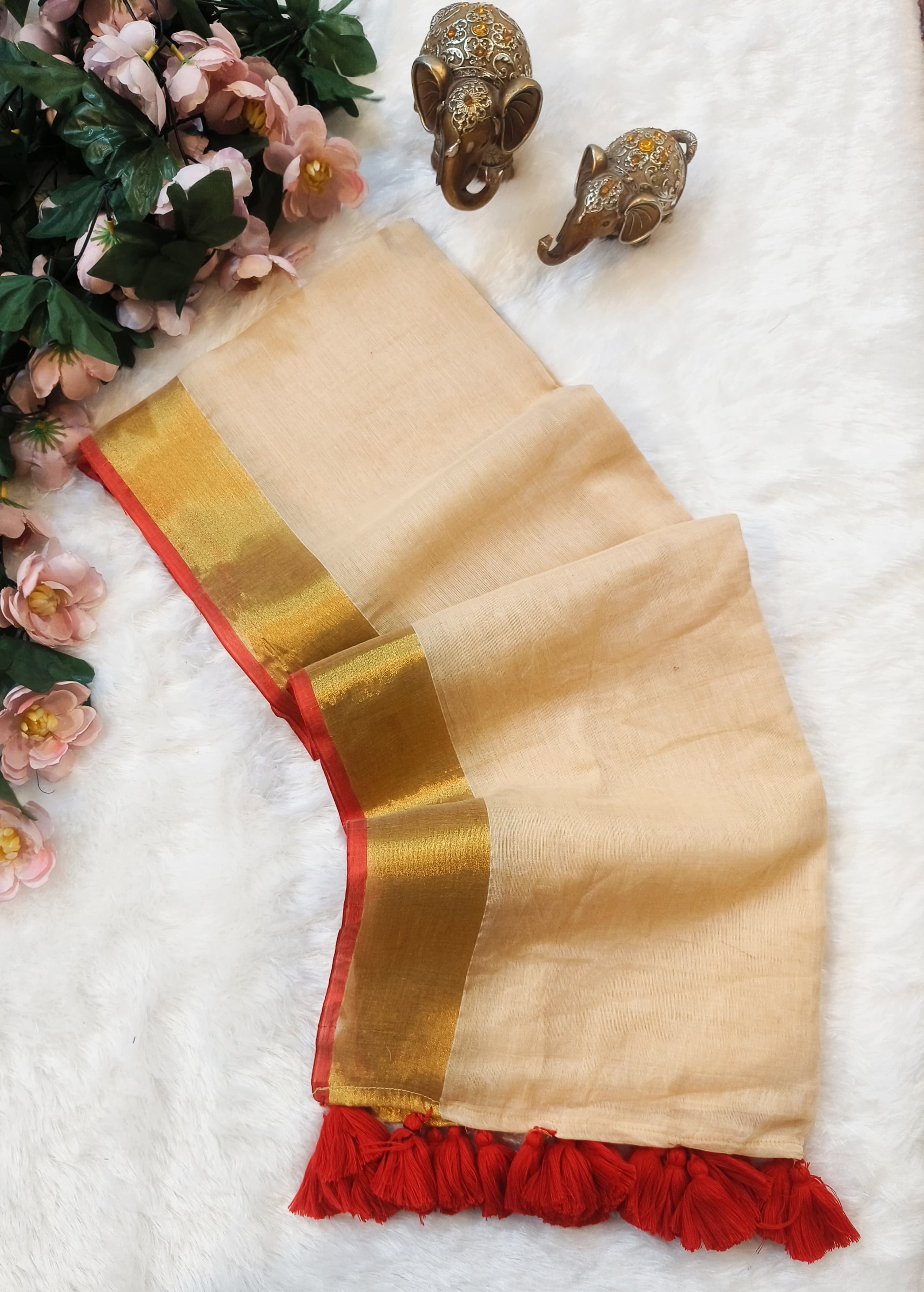 Sumam - 120 Mul Mul Handloom Cotton Saree