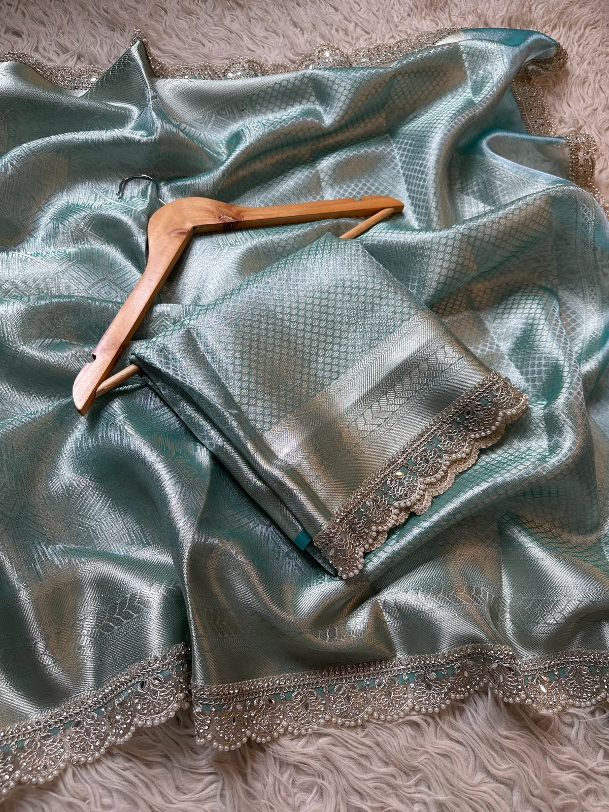 Zavera - Semi Kanchi Tissue Silk Saree