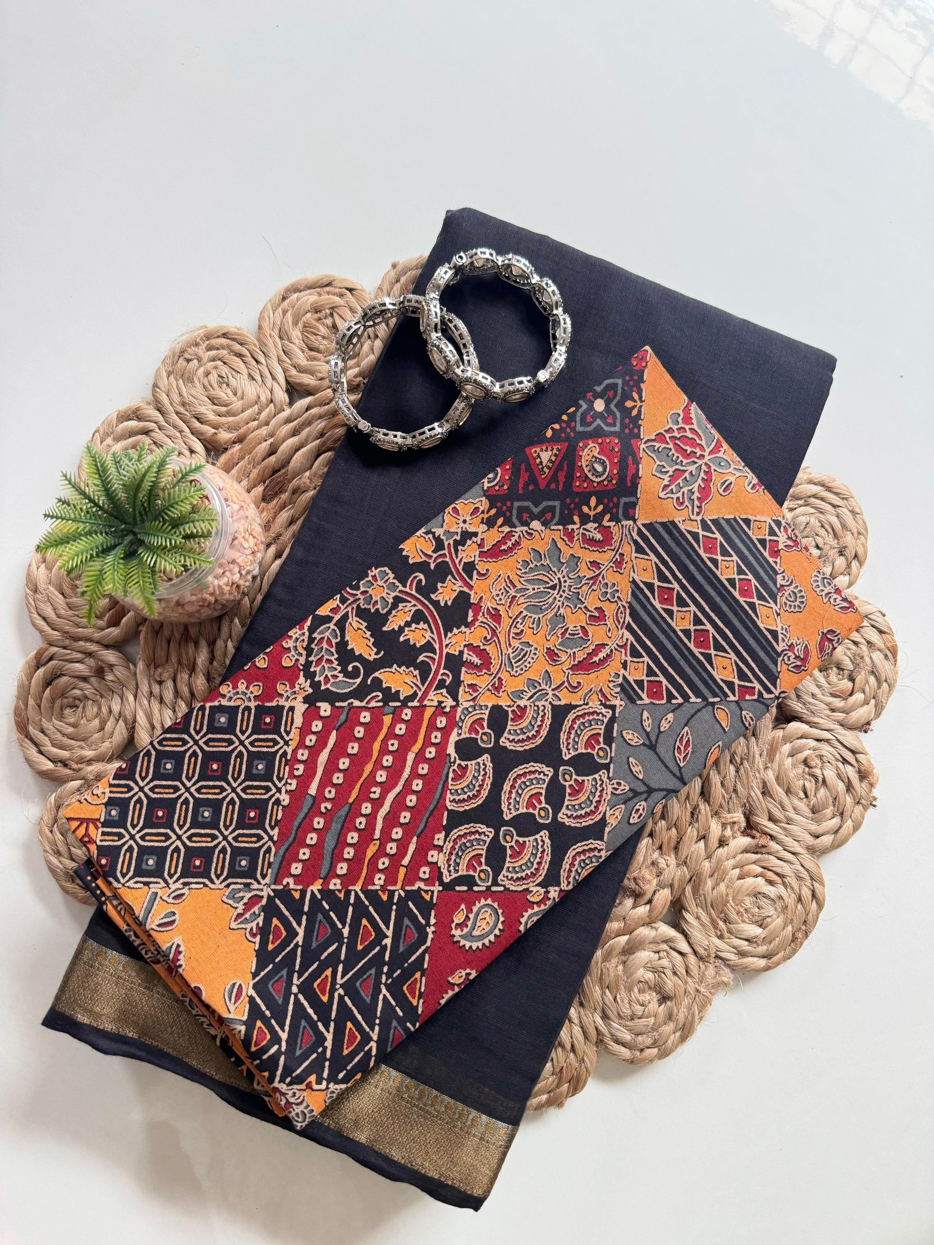 Navami Mul Cotton Saree – Resham Weaving Border with Tassels