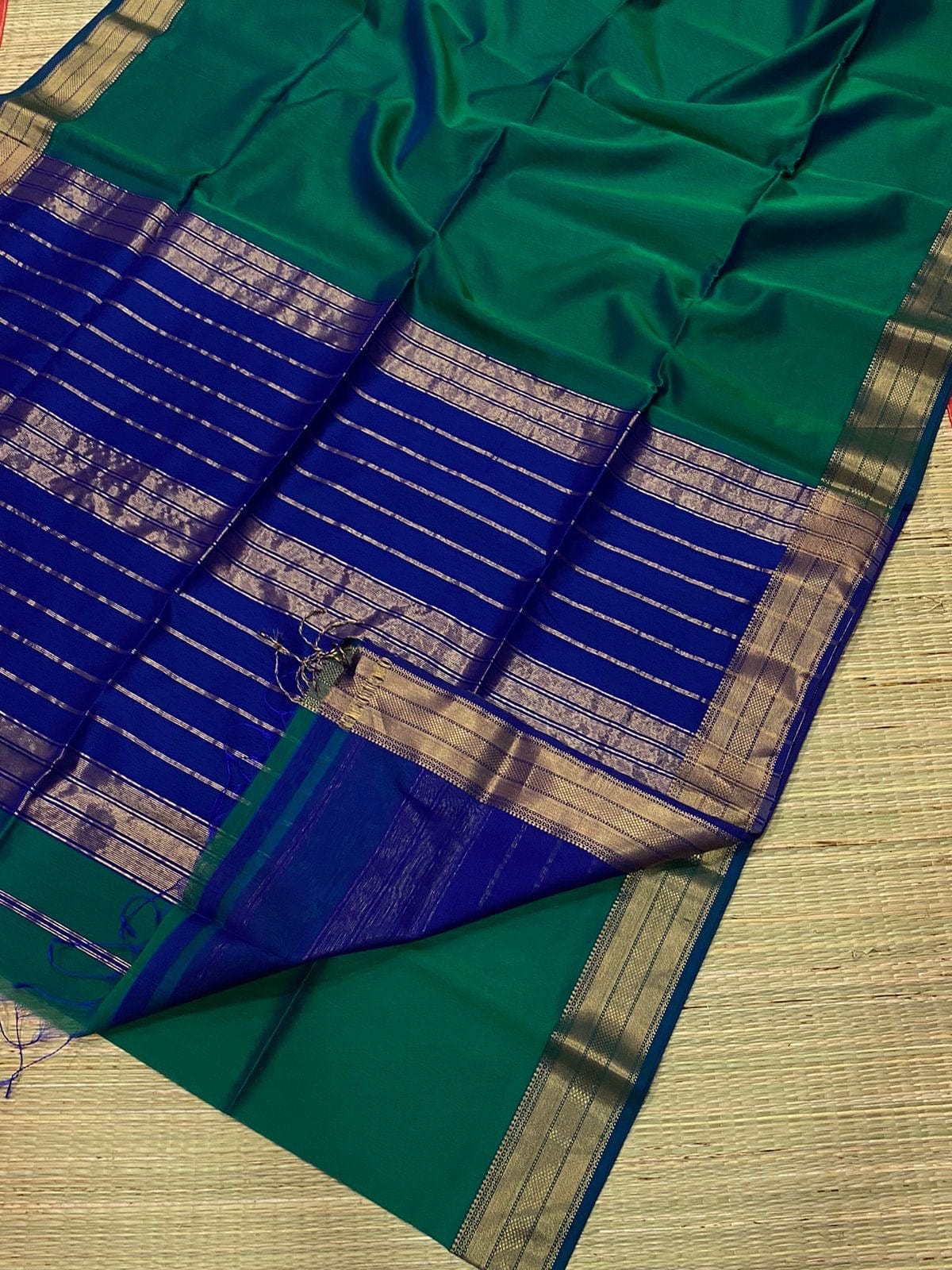 Diya Maheshwari Handloom Jari Chatai Border Saree