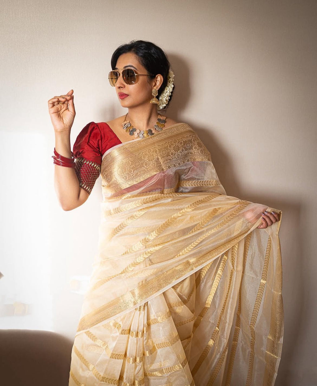 Sheetal - Onam Special Tissue Edition