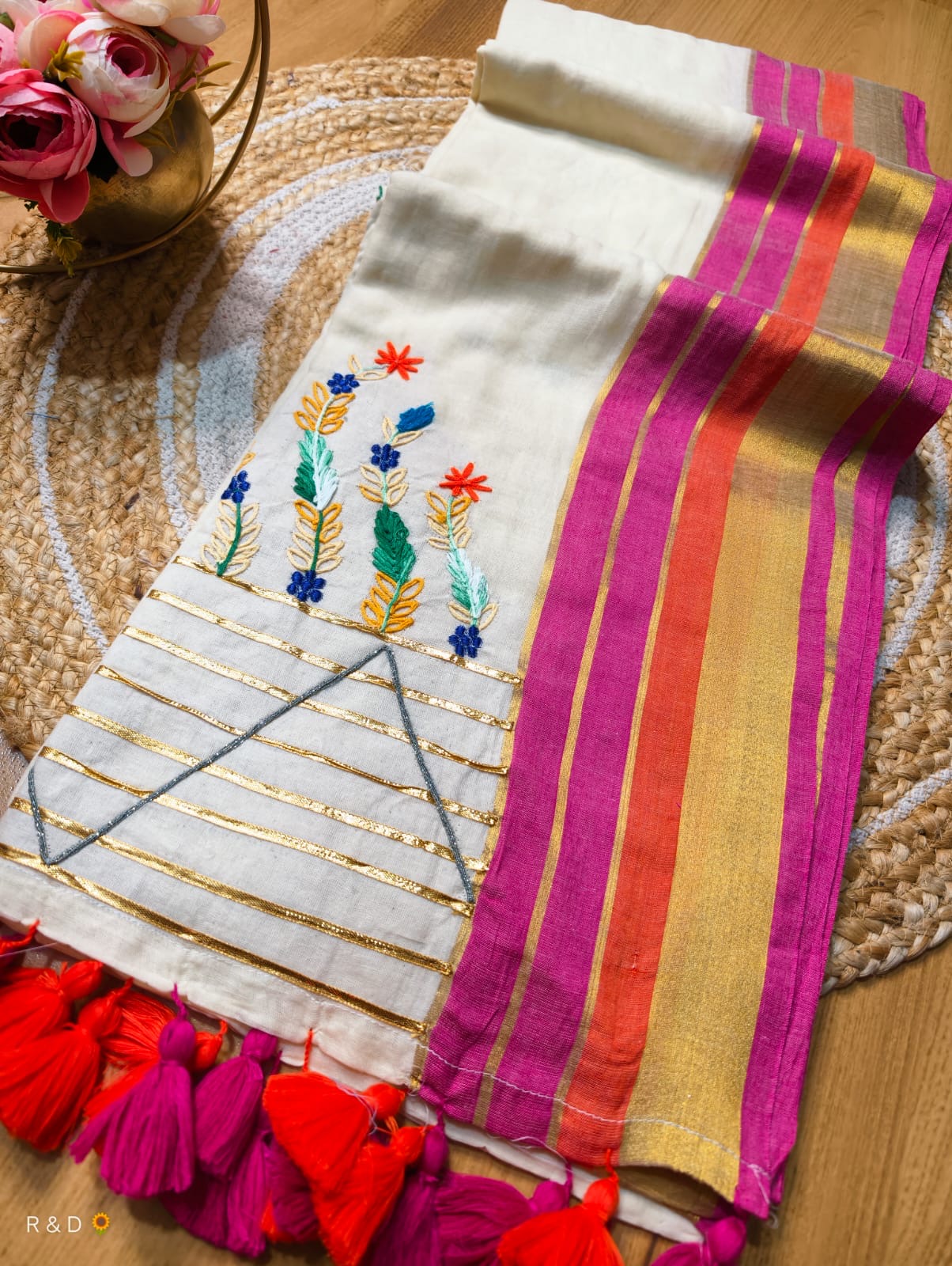 Karthika - Pure Mul Mul Handwoven Saree