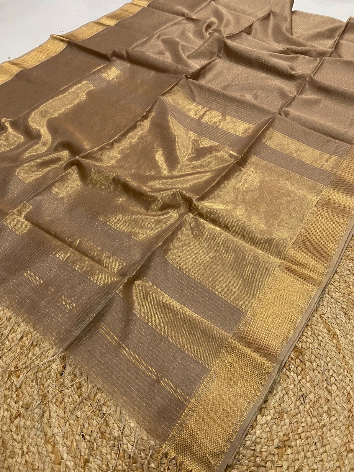 Leela - Maheshwari Silk-Cotton Saree – with zari checks