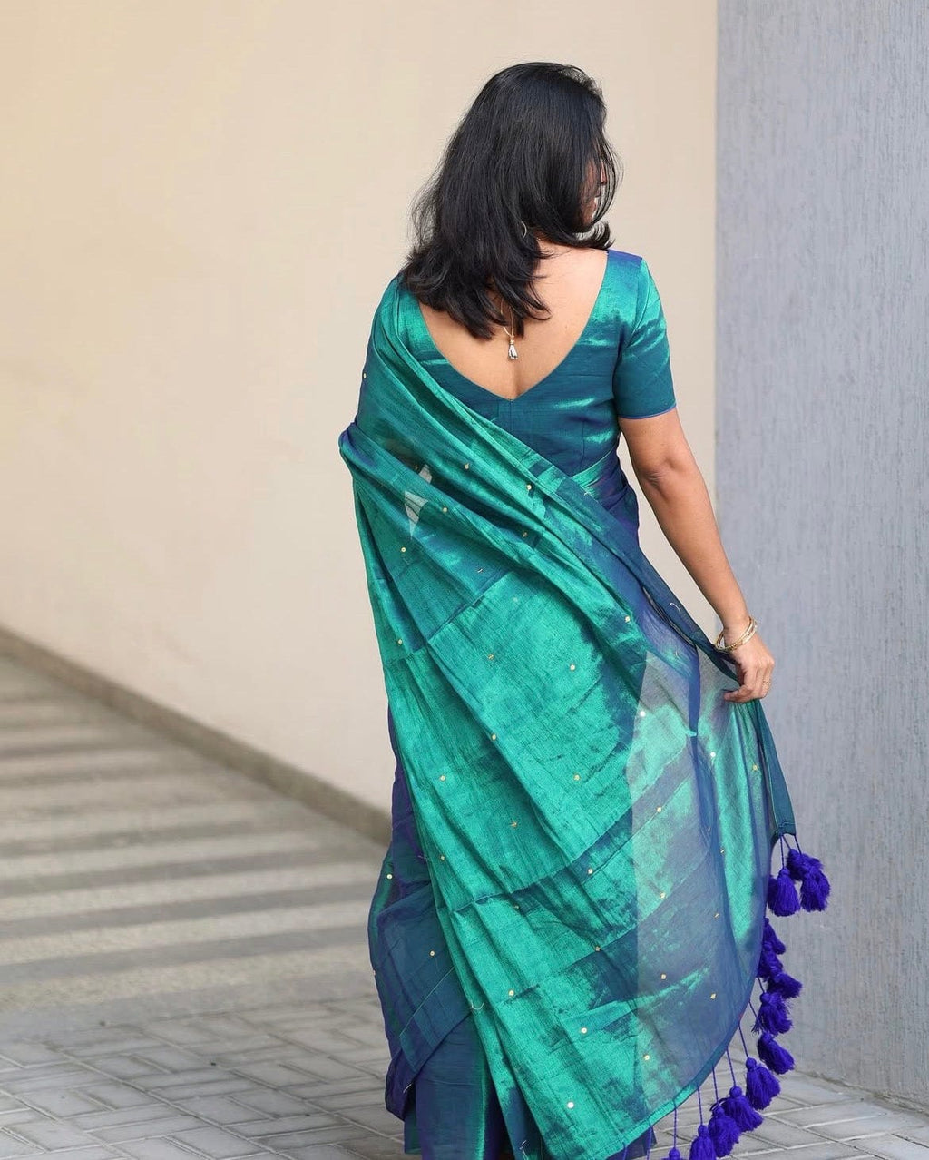 Tatva - Handloom Tissue Silk Saree