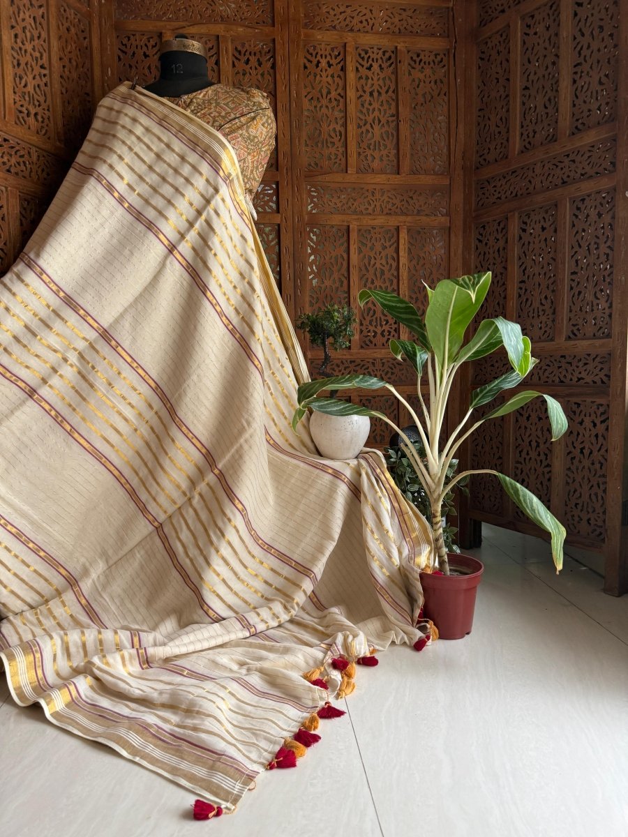 Parvathy - Handwoven Handloom Soft Cotton Saree - Zari by Priyanka