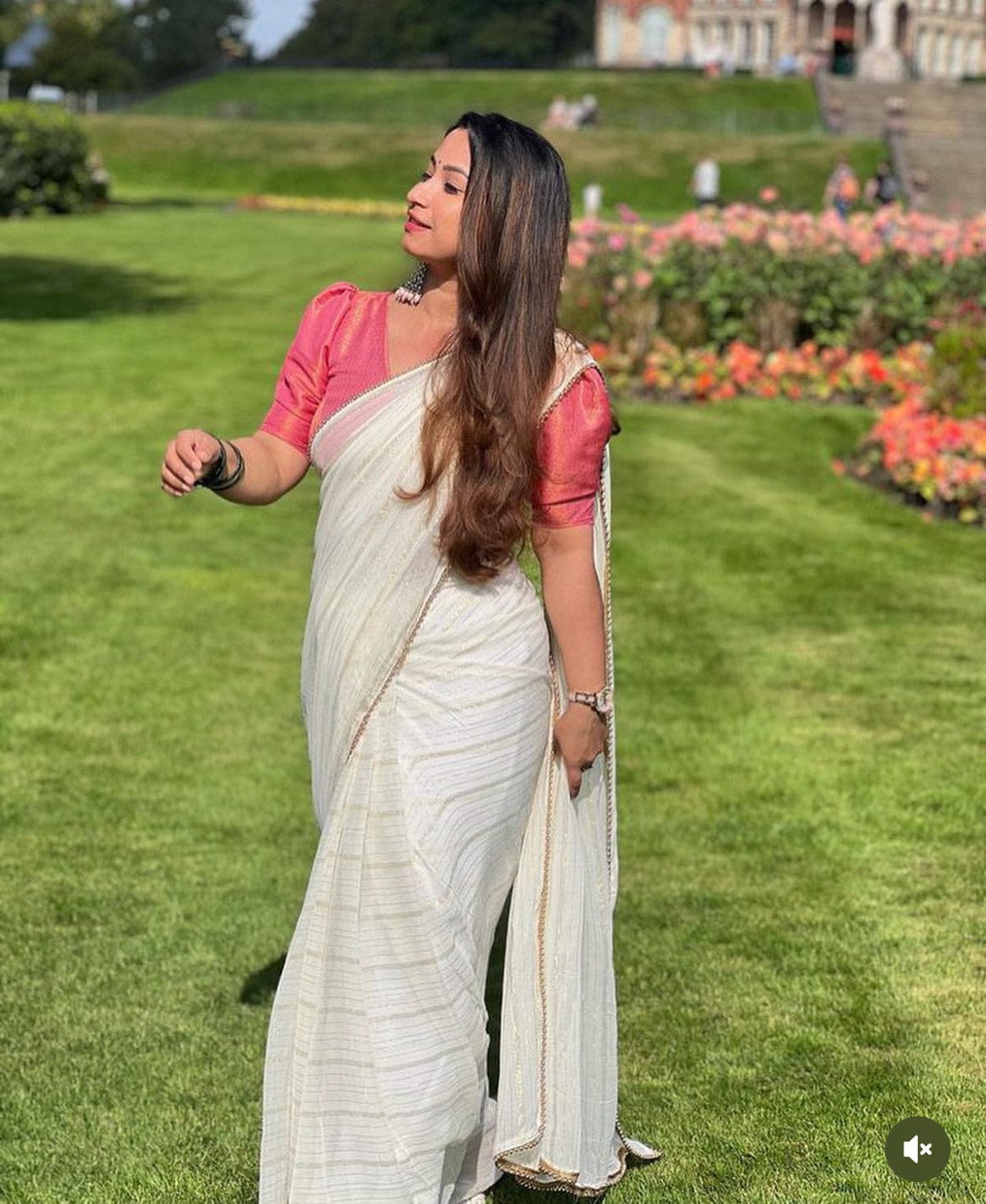 Naira Cream Georgette Saree – Timeless Grace with Blouse Piece